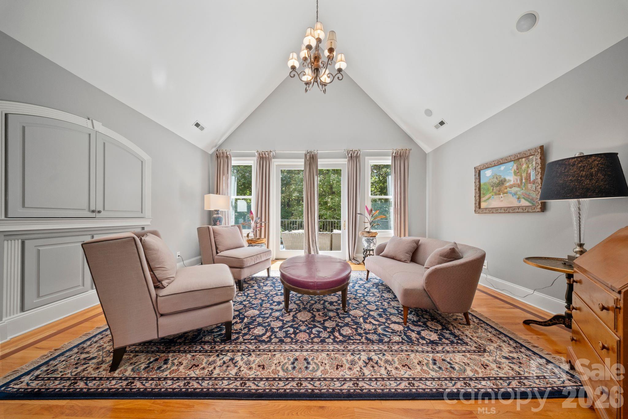 8915 Warwicke Lane — Sherrills Ford
