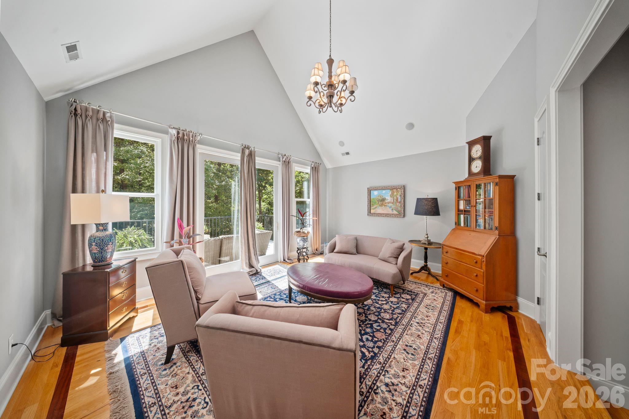 8915 Warwicke Lane — Sherrills Ford