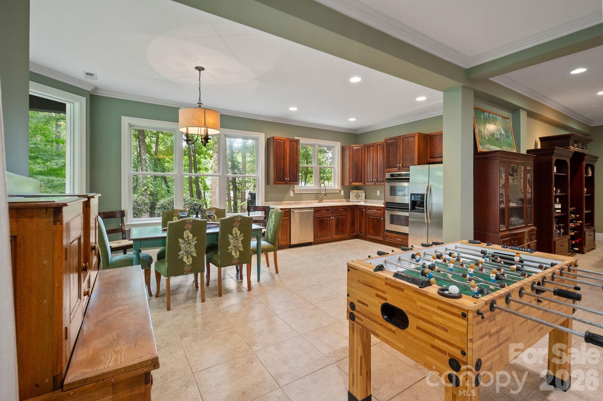 8915 Warwicke Lane — Sherrills Ford