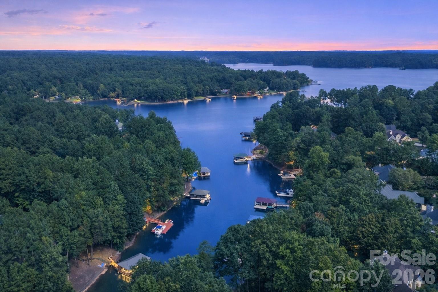 8915 Warwicke Lane — Sherrills Ford