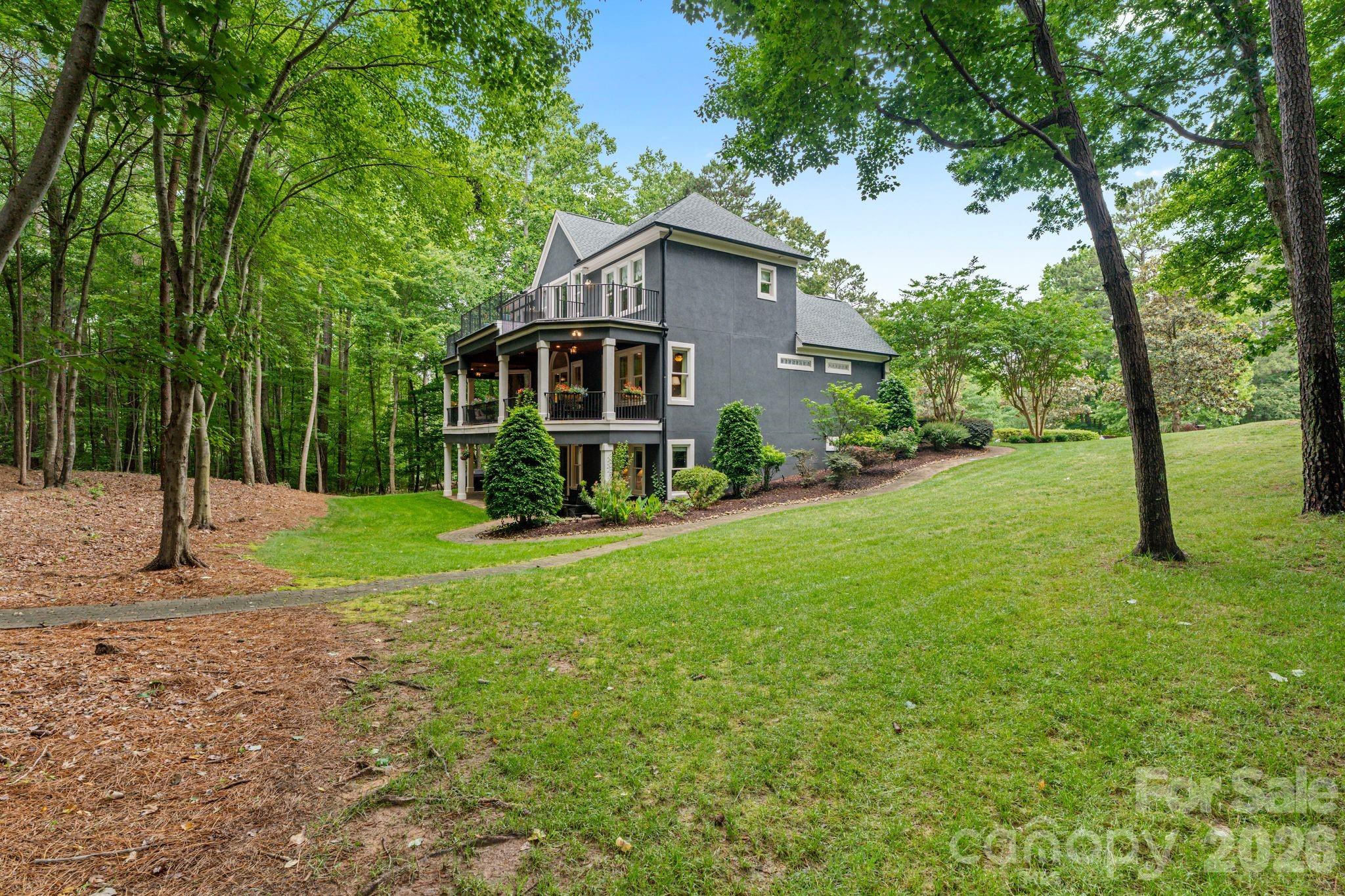 8915 Warwicke Lane — Sherrills Ford