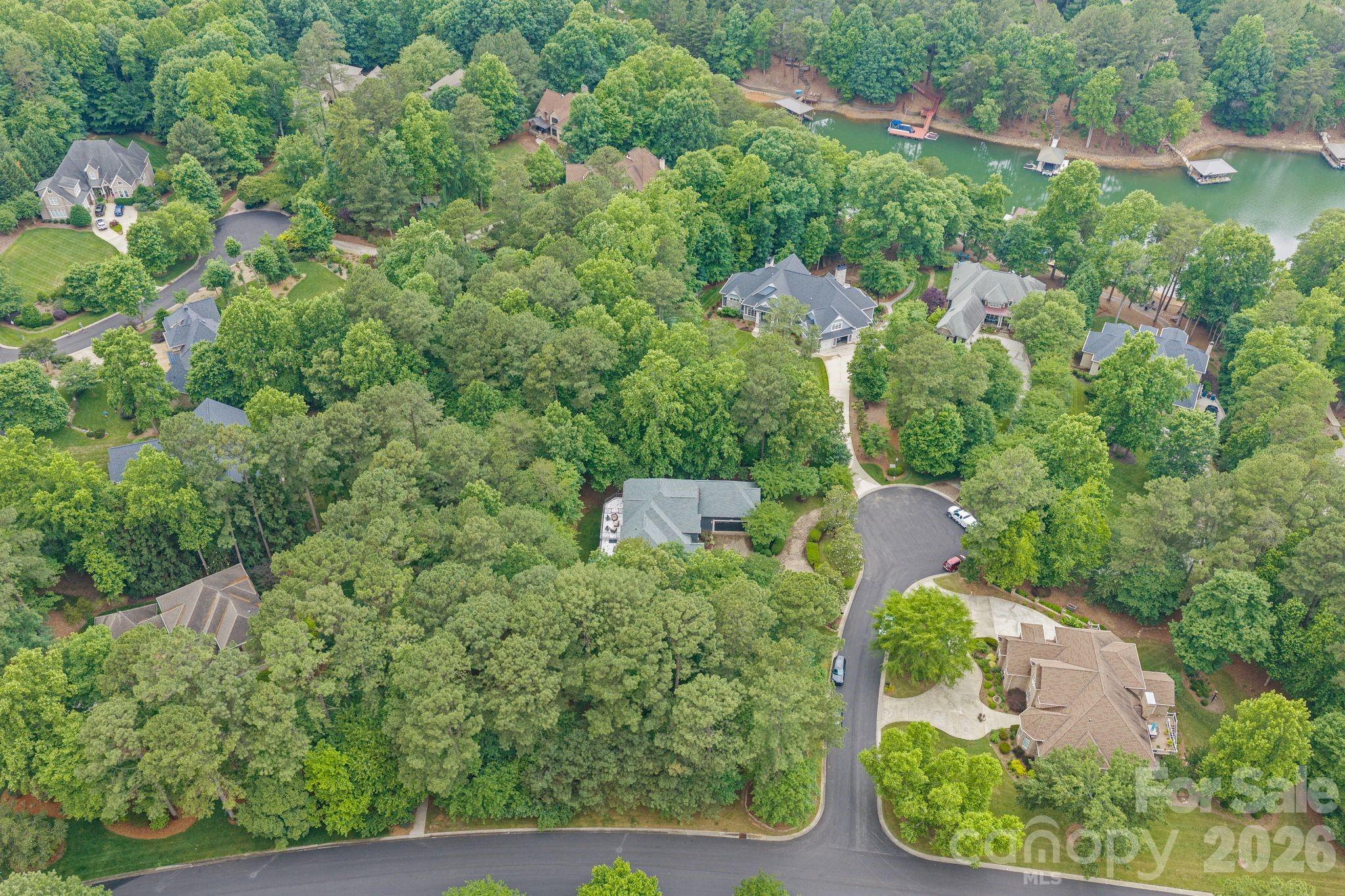 8915 Warwicke Lane — Sherrills Ford