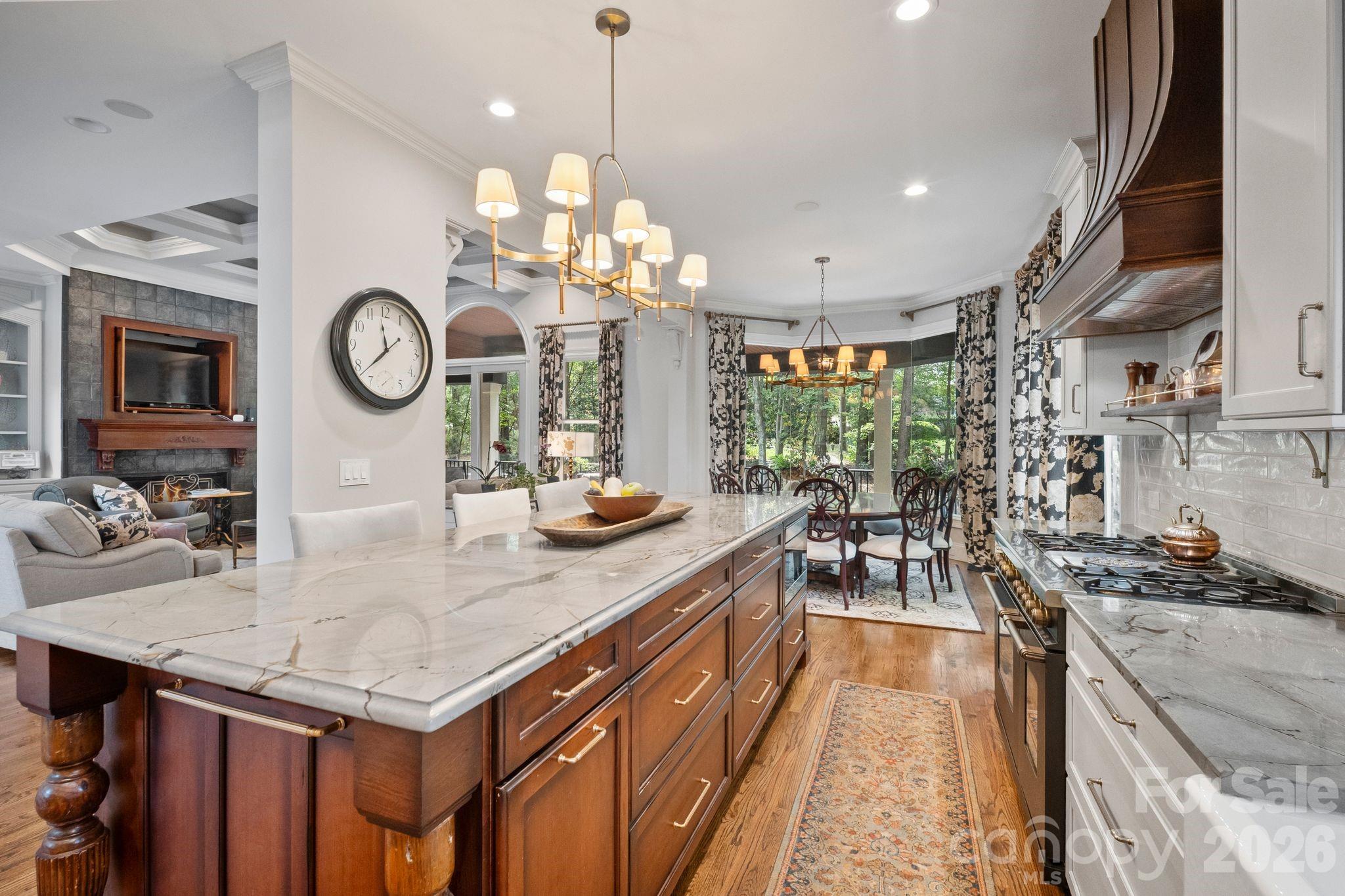 8915 Warwicke Lane — Sherrills Ford