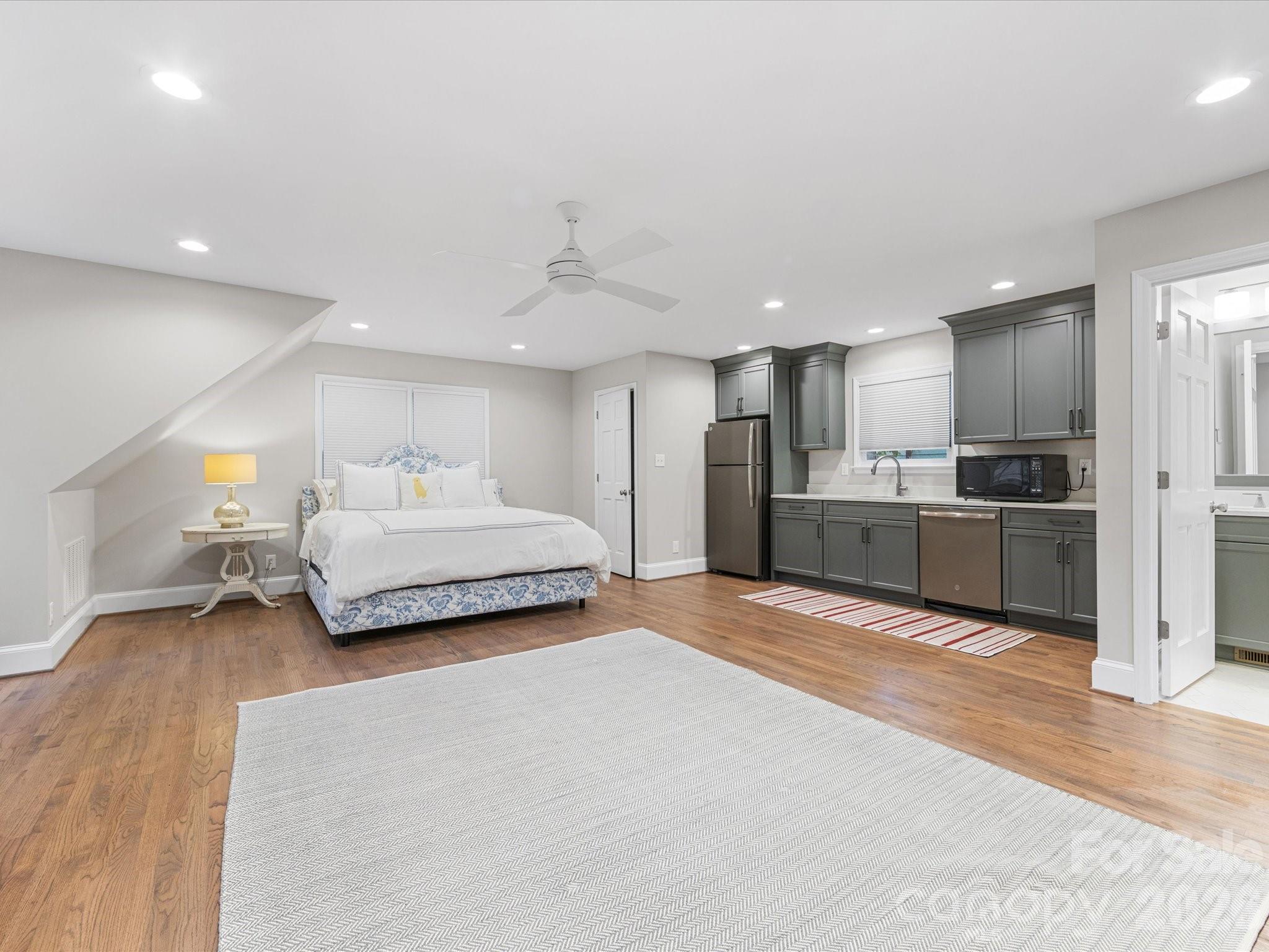 1201 Belgrave Place — Charlotte