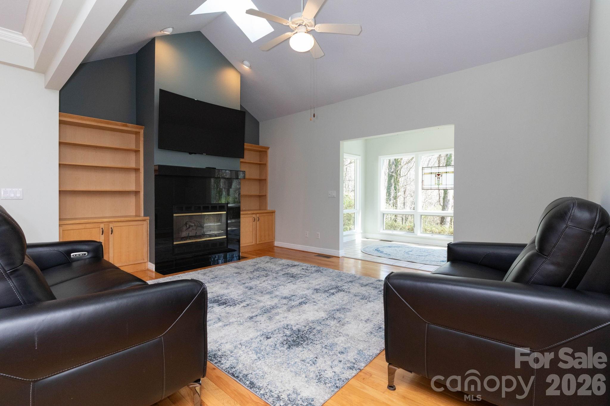 31 Little Cedar Court — Asheville