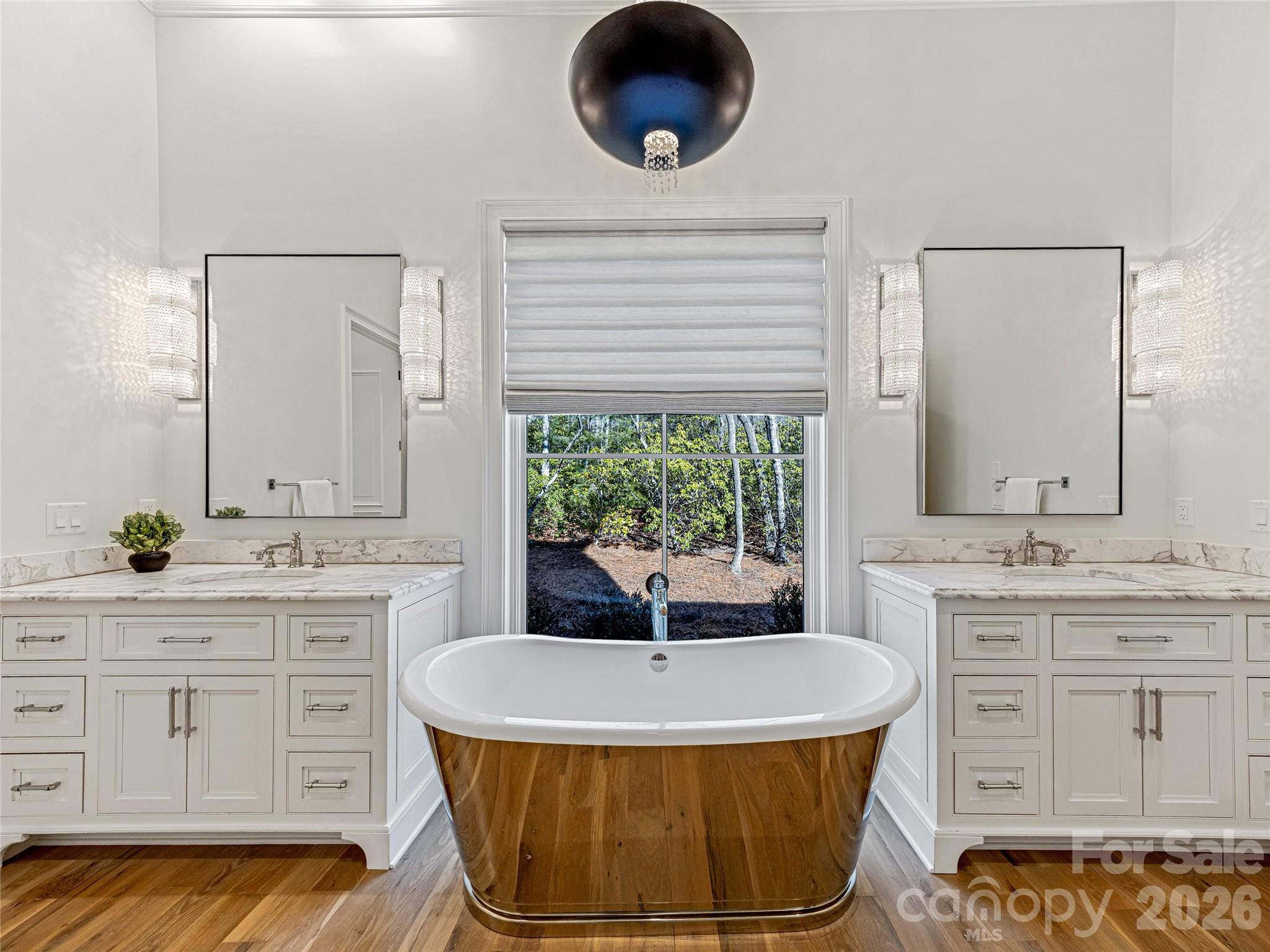 1905 White Tree Trail — Arden