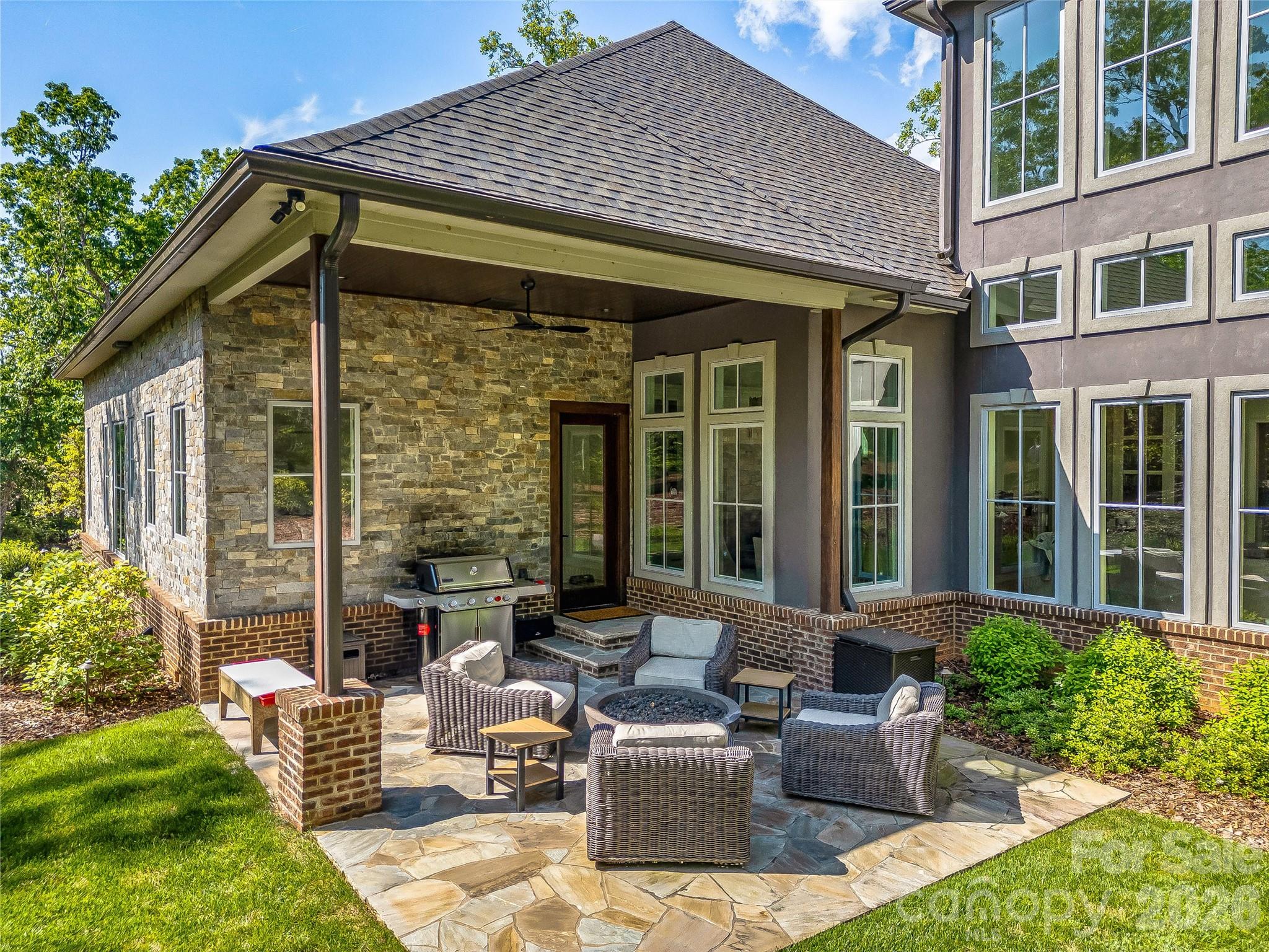 1905 White Tree Trail — Arden