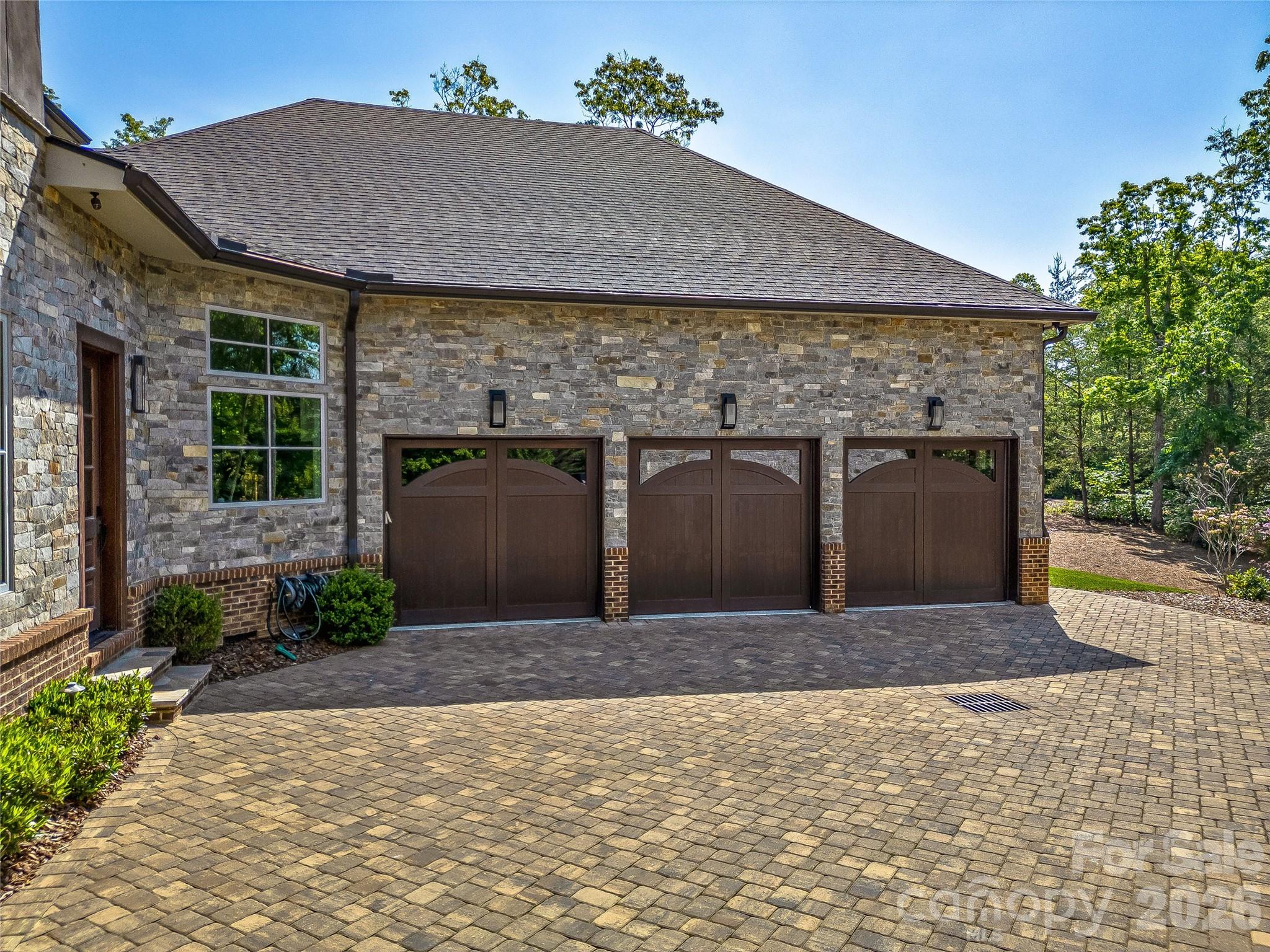 1905 White Tree Trail — Arden
