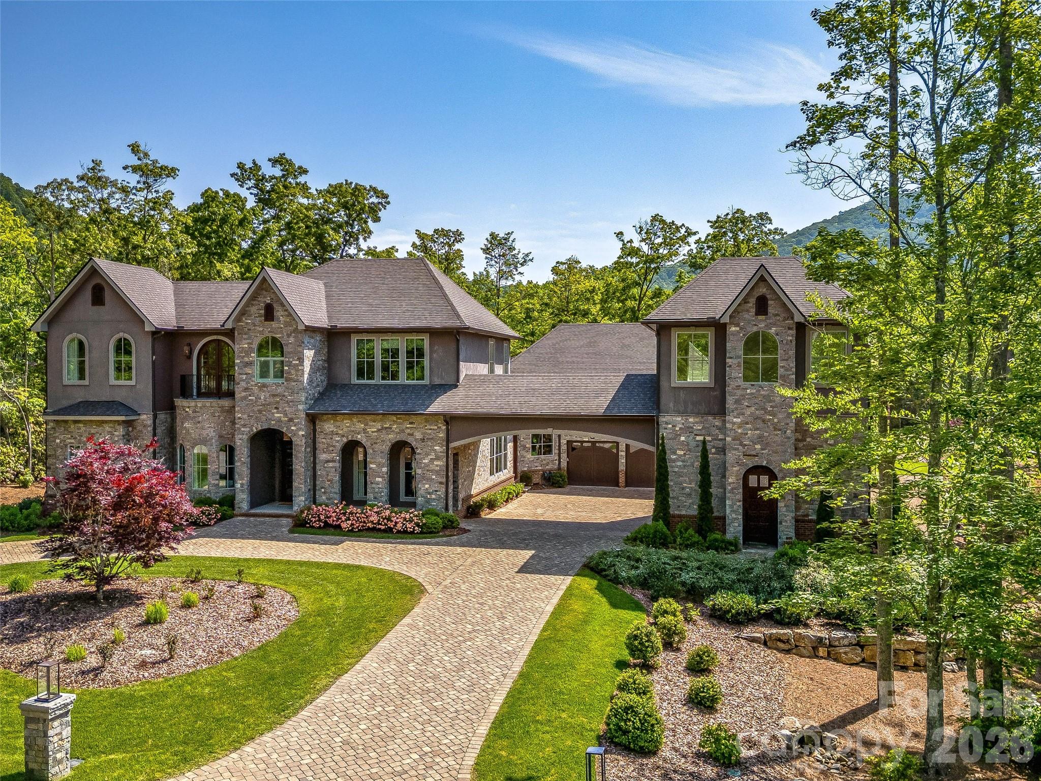 1905 White Tree Trail — Arden