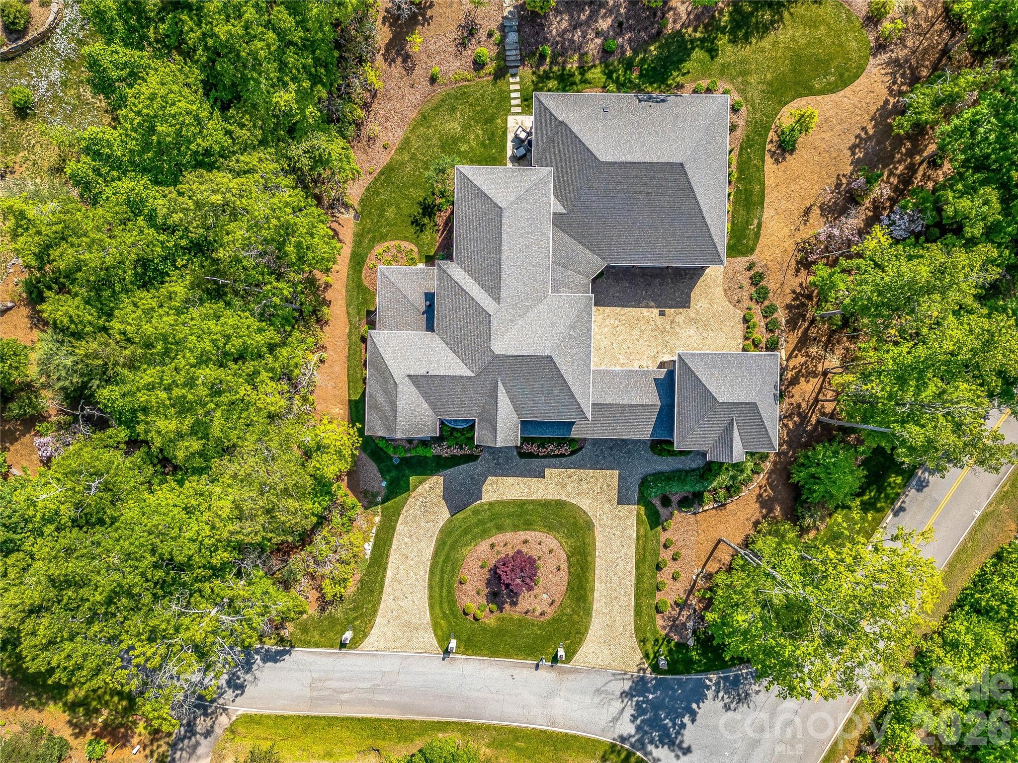 1905 White Tree Trail — Arden