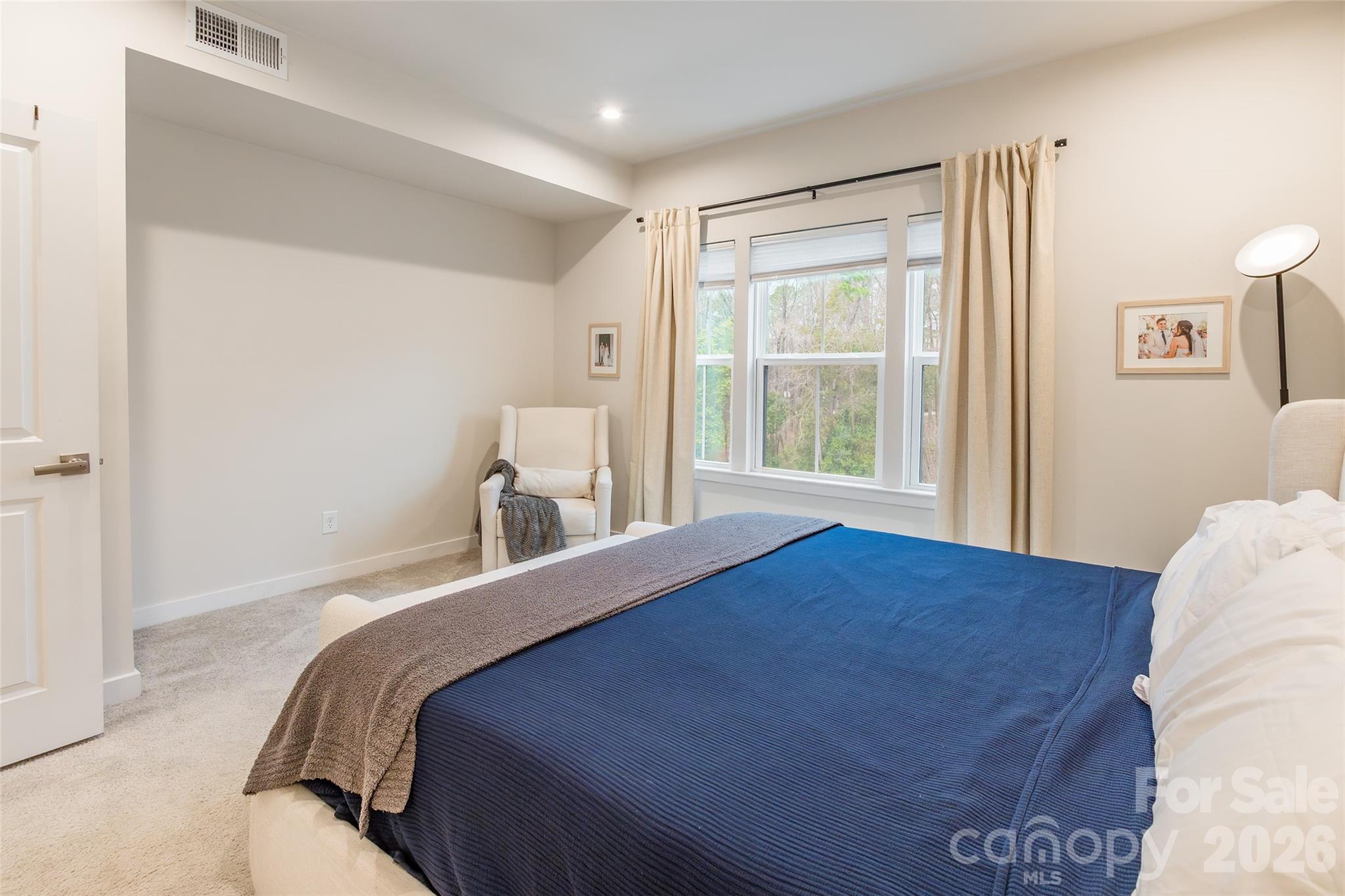924 Broad River Lane — Charlotte