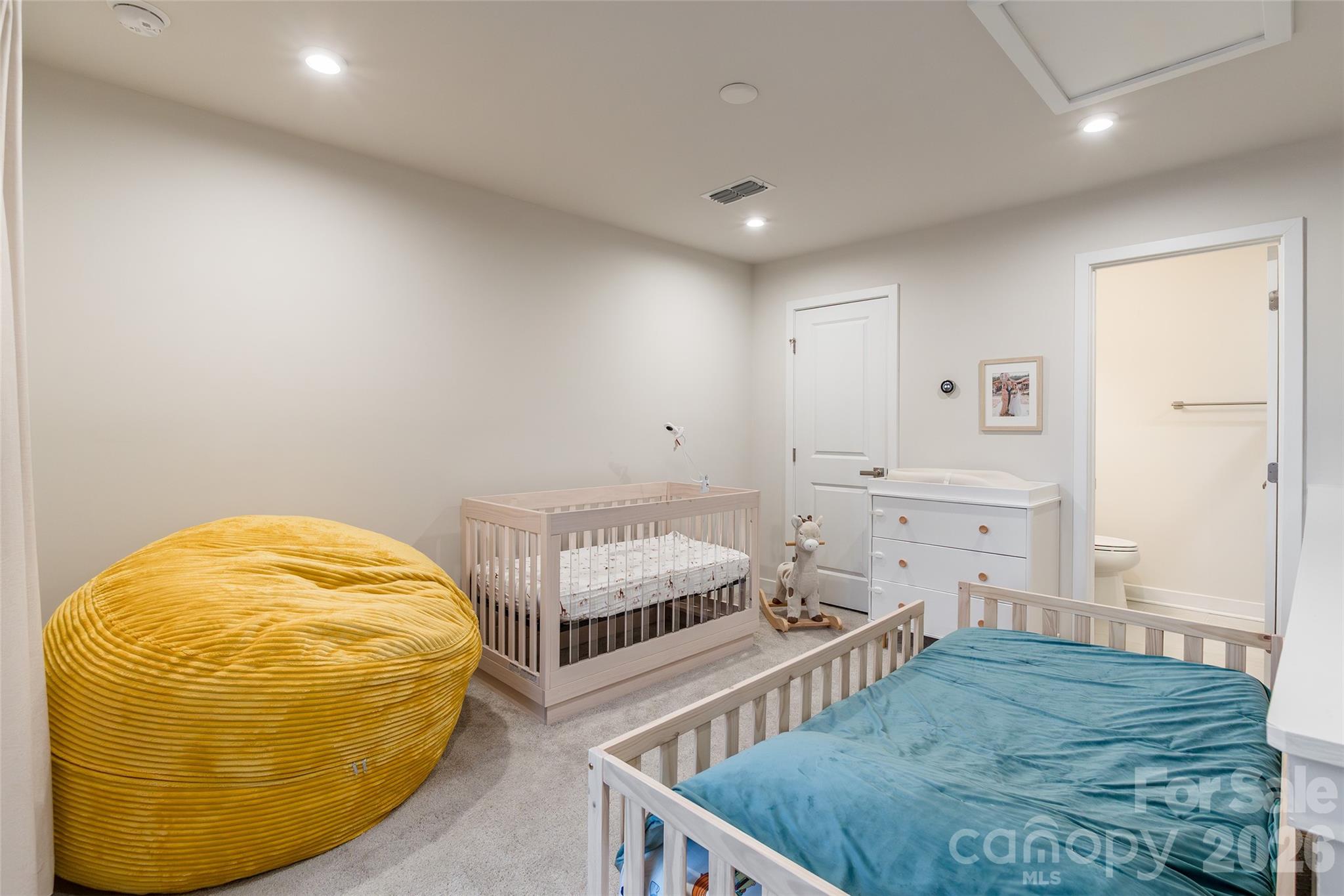 924 Broad River Lane — Charlotte