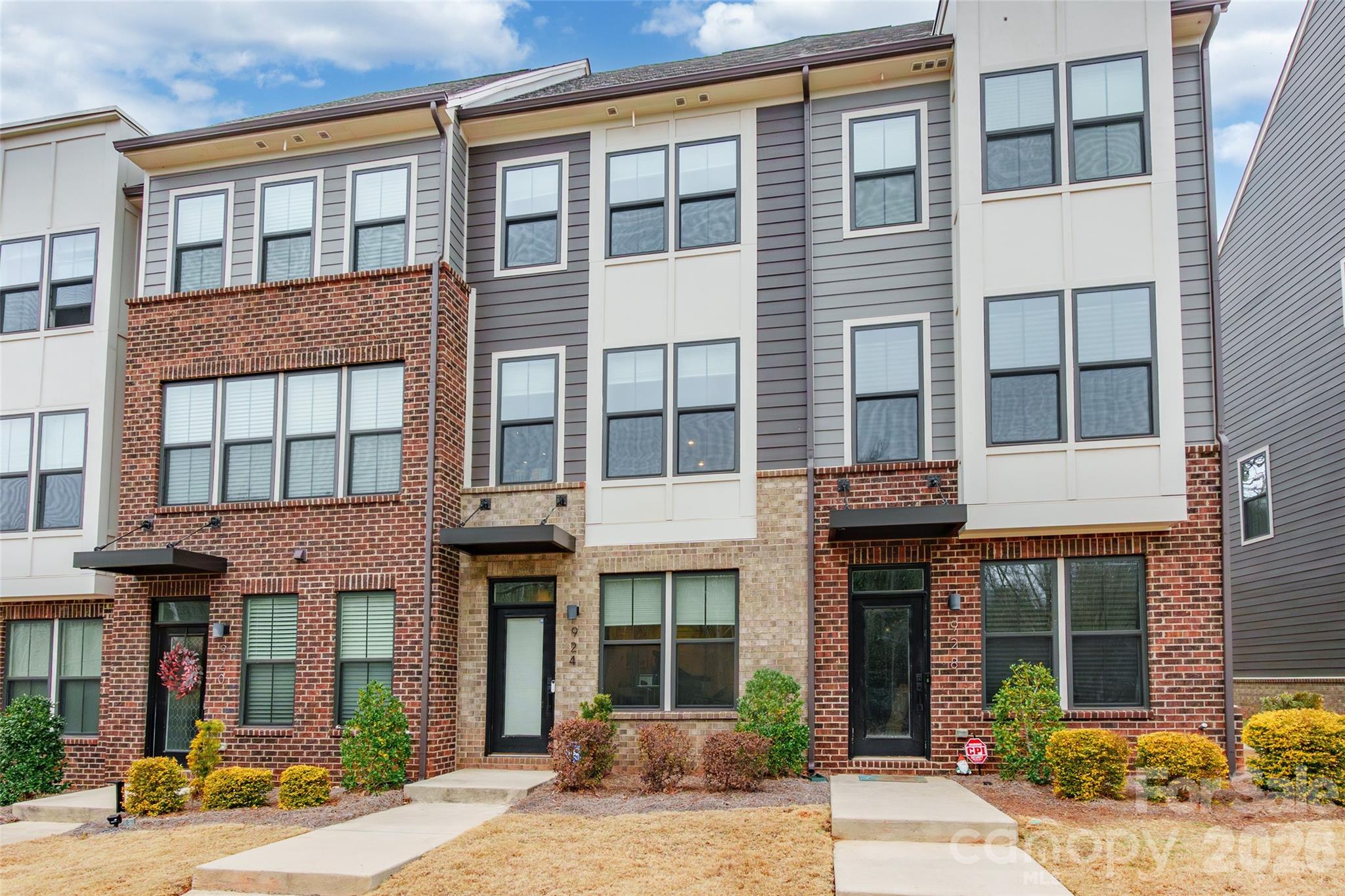 924 Broad River Lane — Charlotte