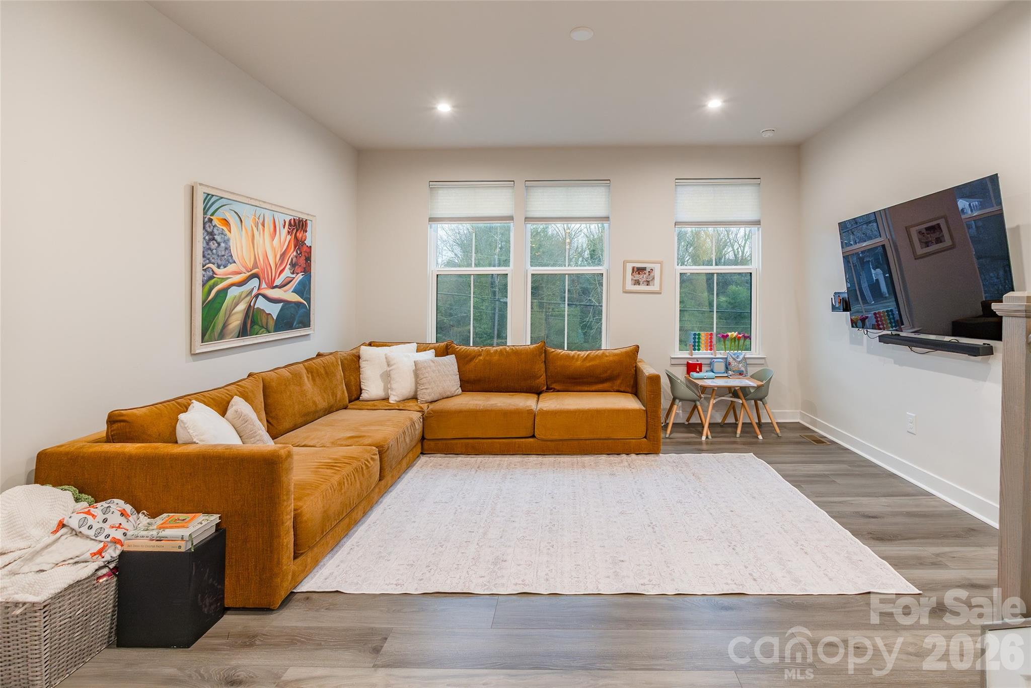 924 Broad River Lane — Charlotte