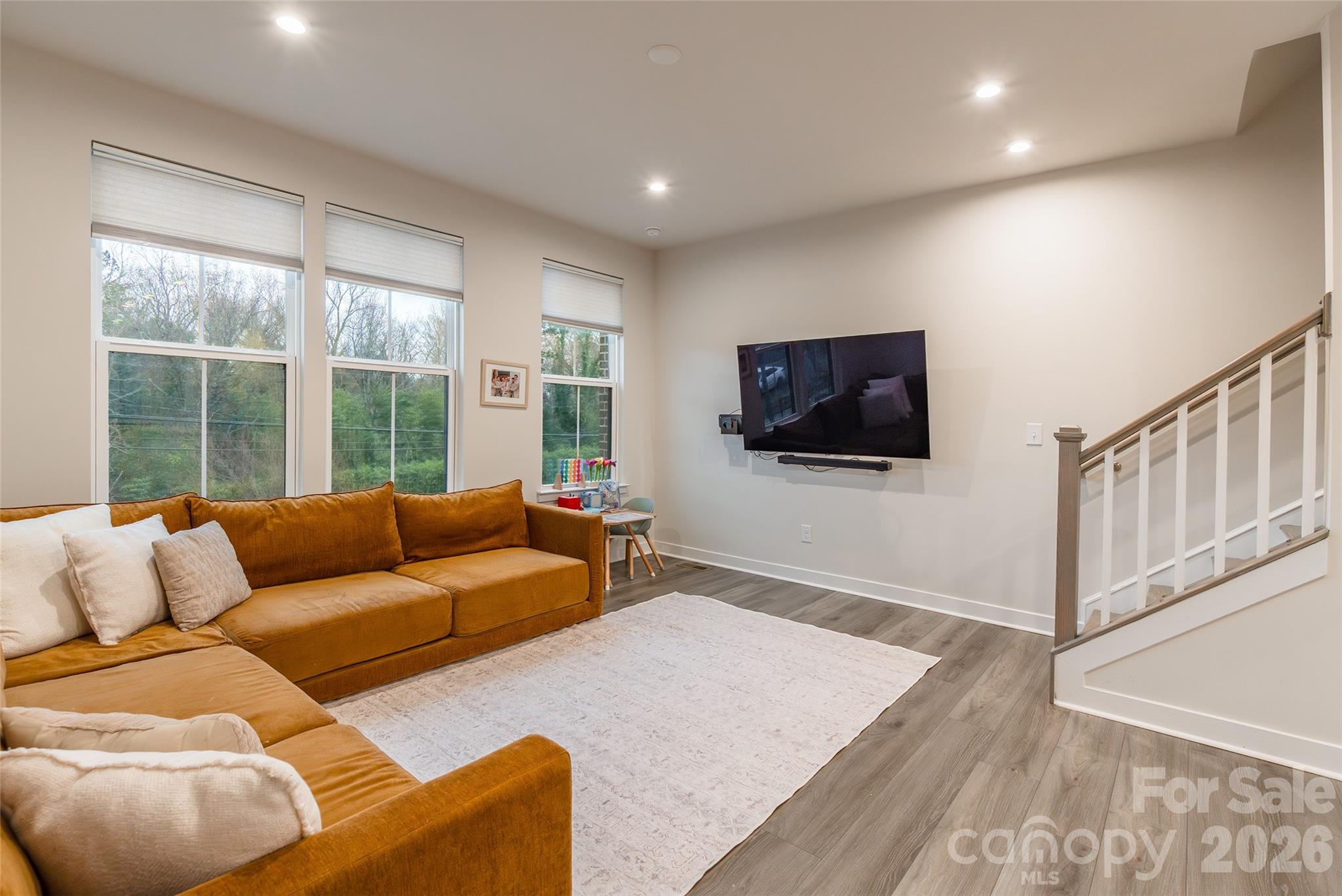 924 Broad River Lane — Charlotte