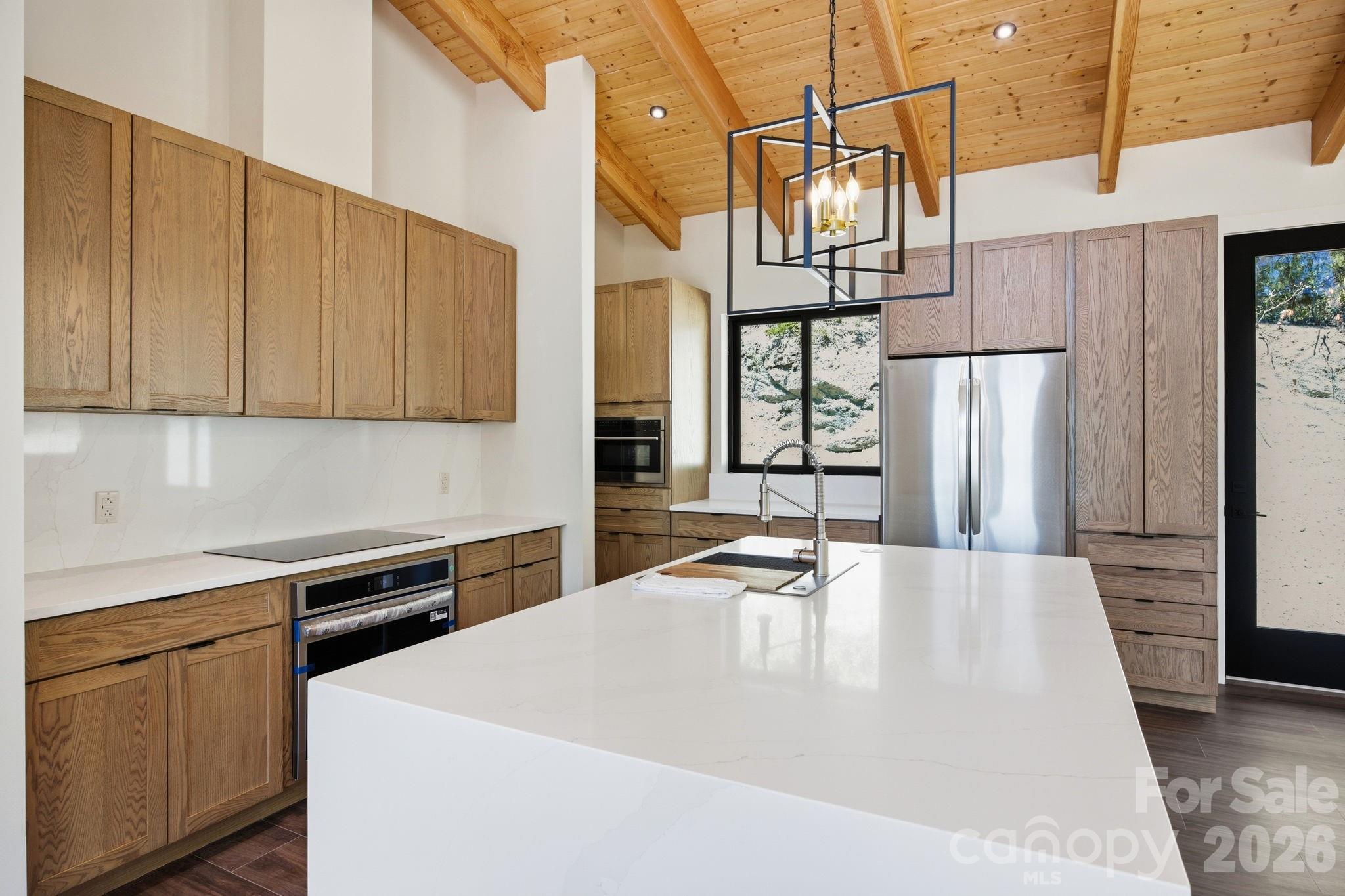 102 Sandpiper Palisades Street — Hendersonville
