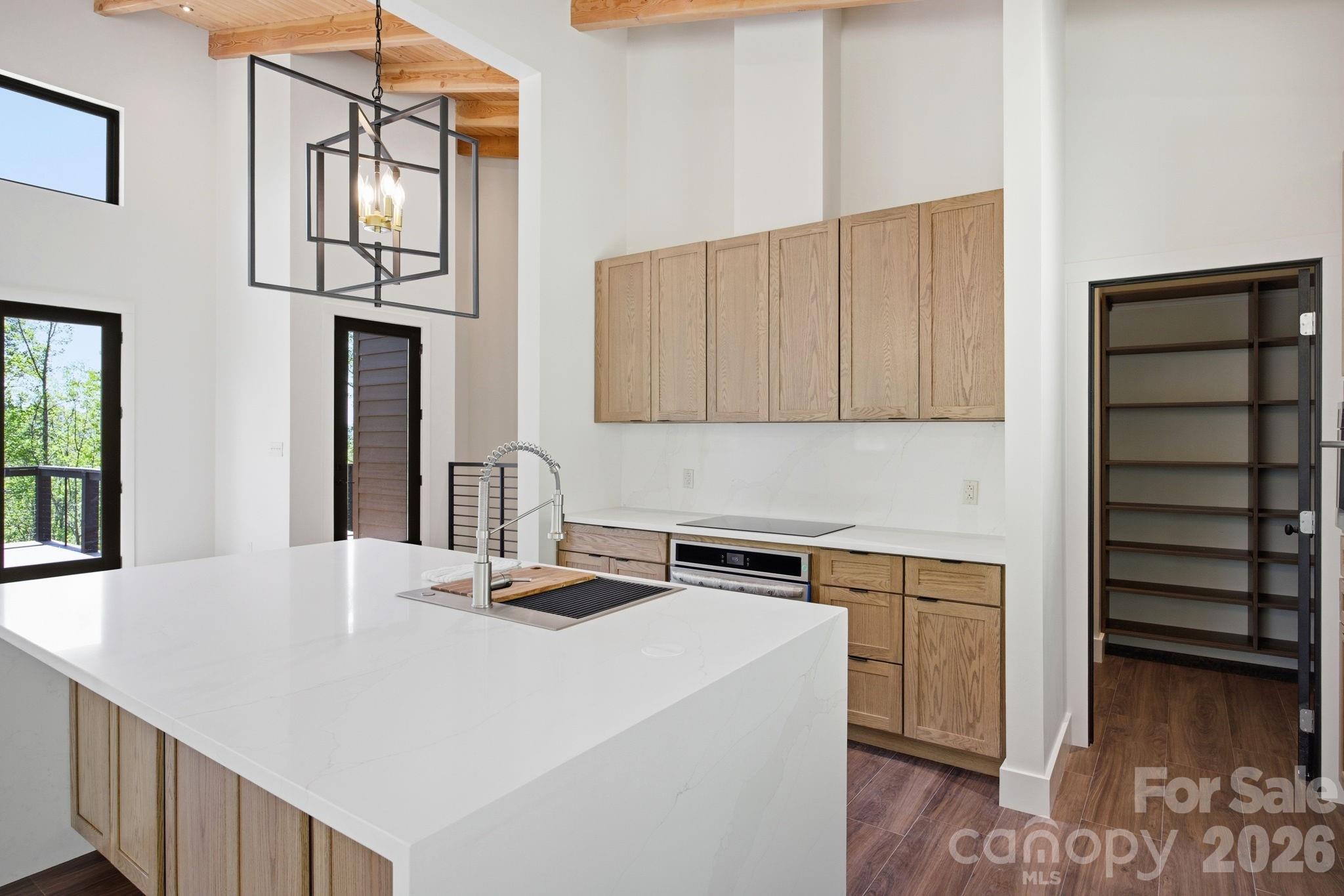 102 Sandpiper Palisades Street — Hendersonville