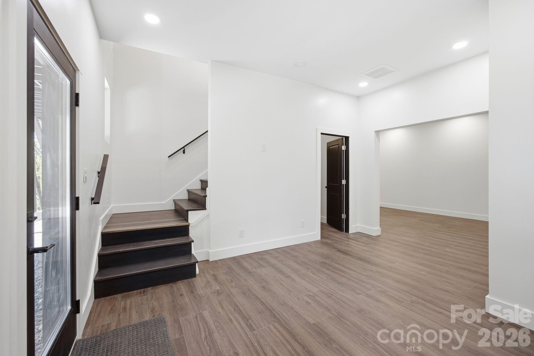 102 Sandpiper Palisades Street — Hendersonville