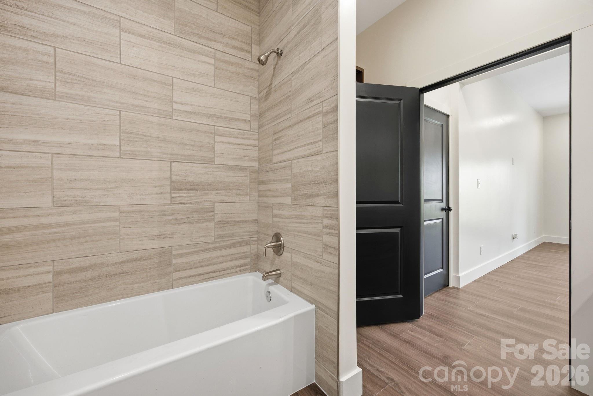 102 Sandpiper Palisades Street — Hendersonville