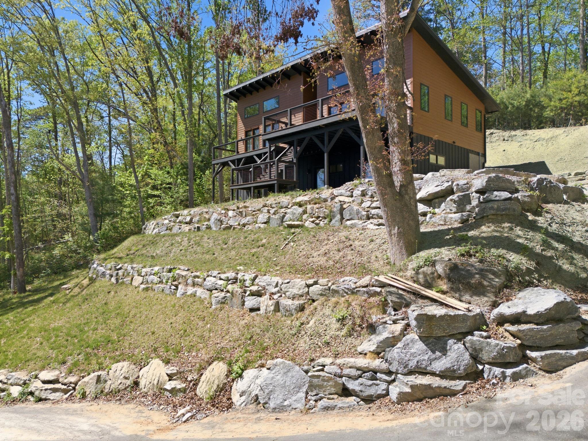 102 Sandpiper Palisades Street — Hendersonville