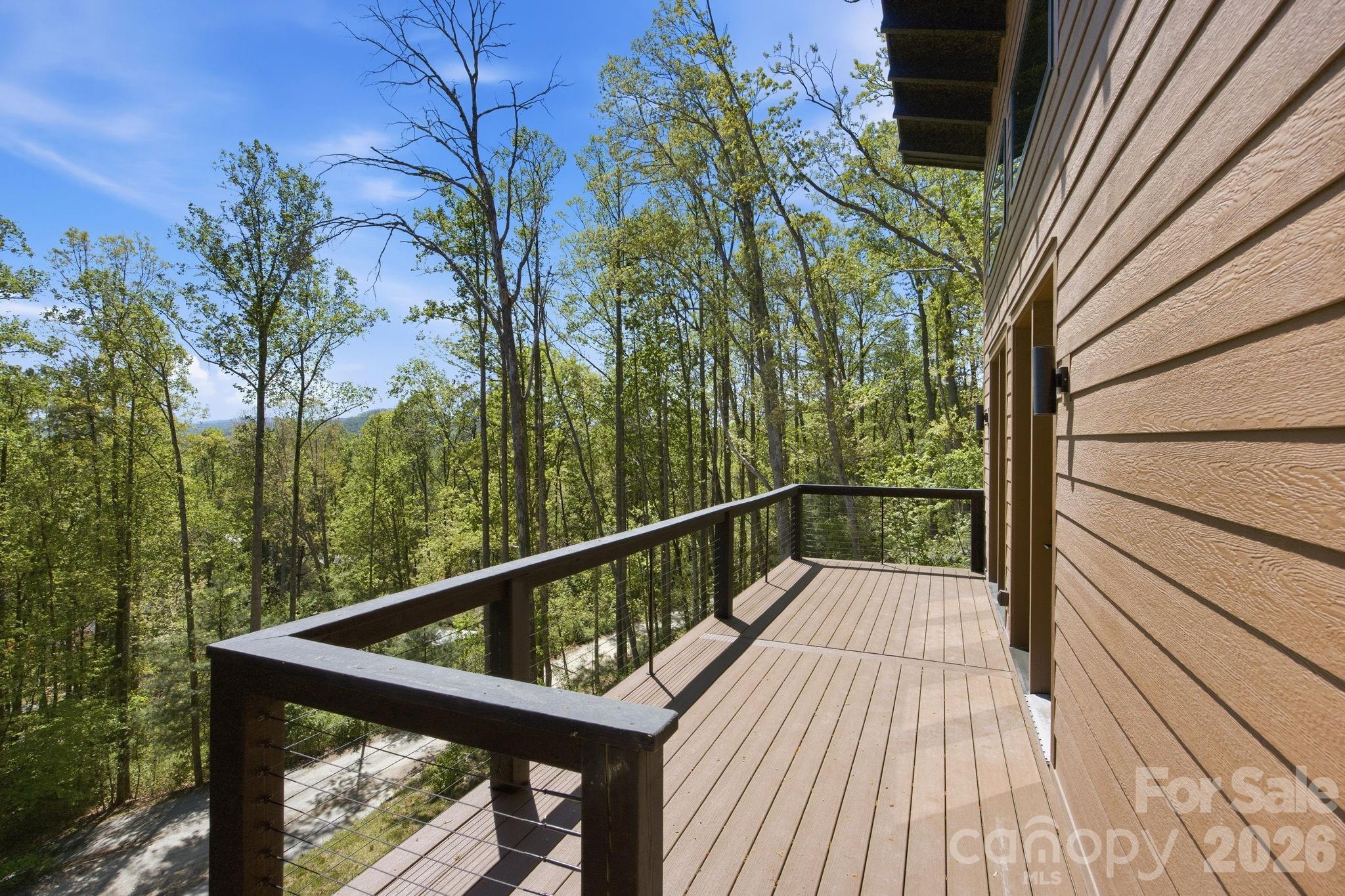 102 Sandpiper Palisades Street — Hendersonville