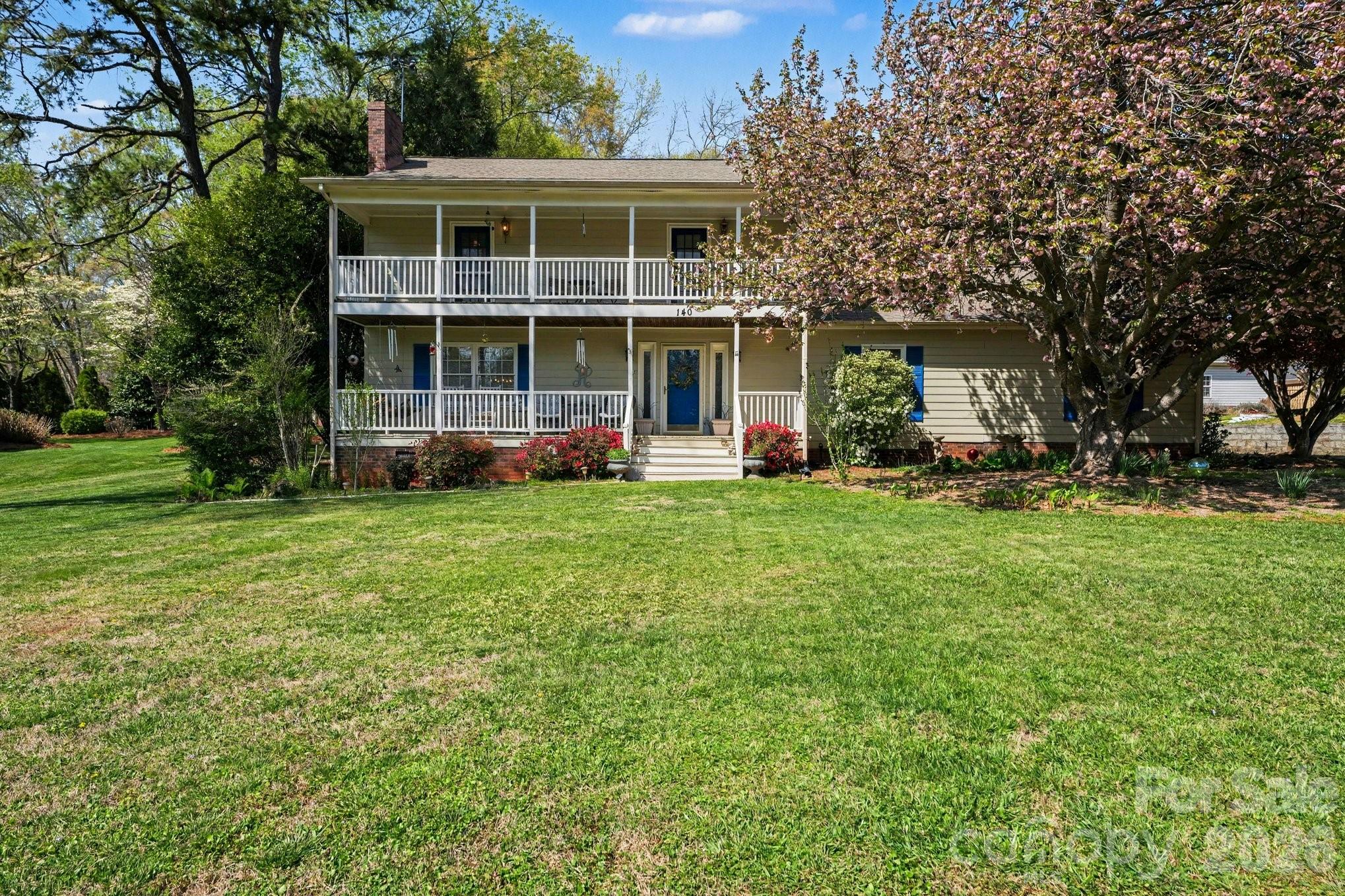 140 Eastwood Drive — Statesville