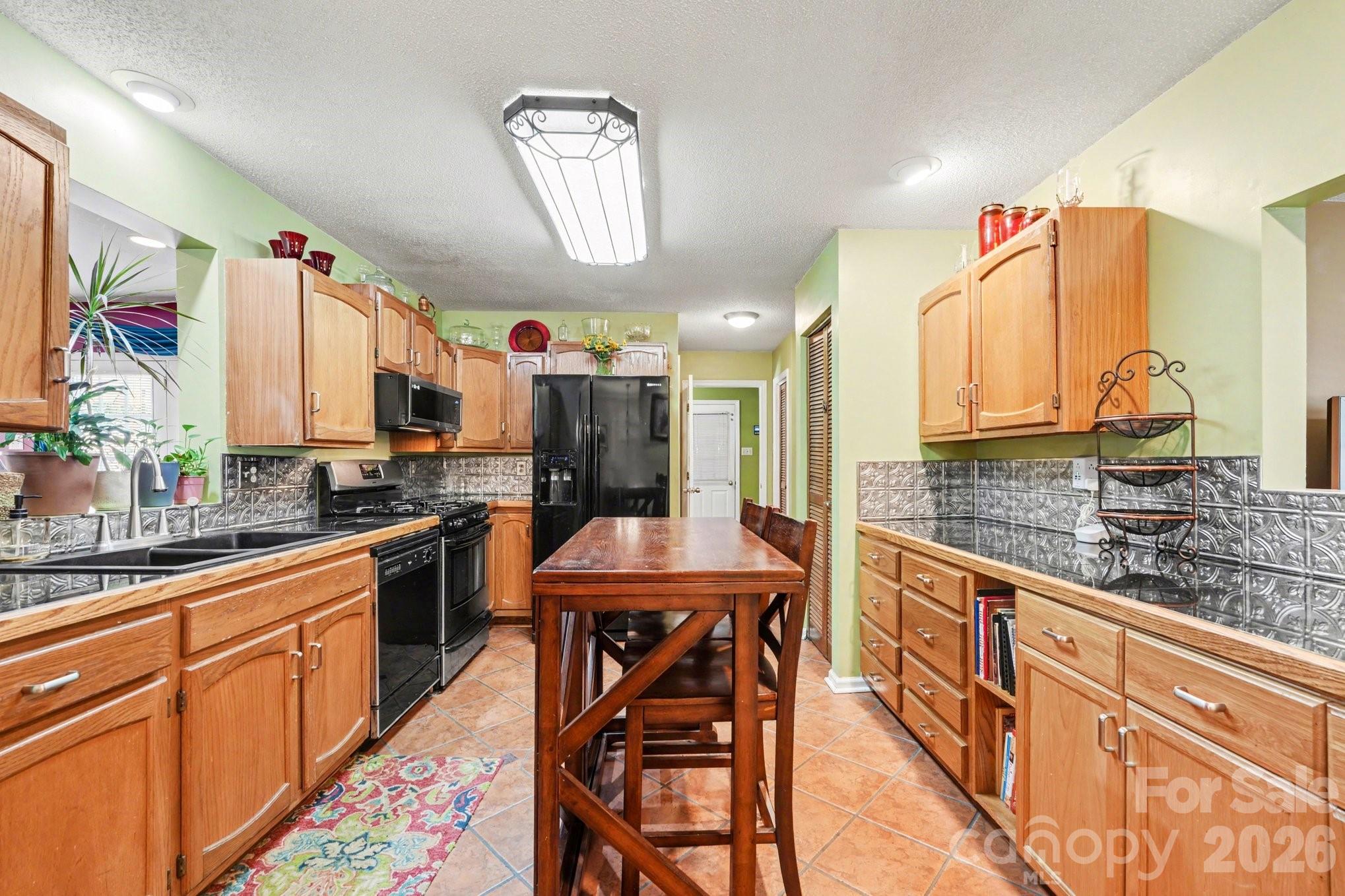 140 Eastwood Drive — Statesville