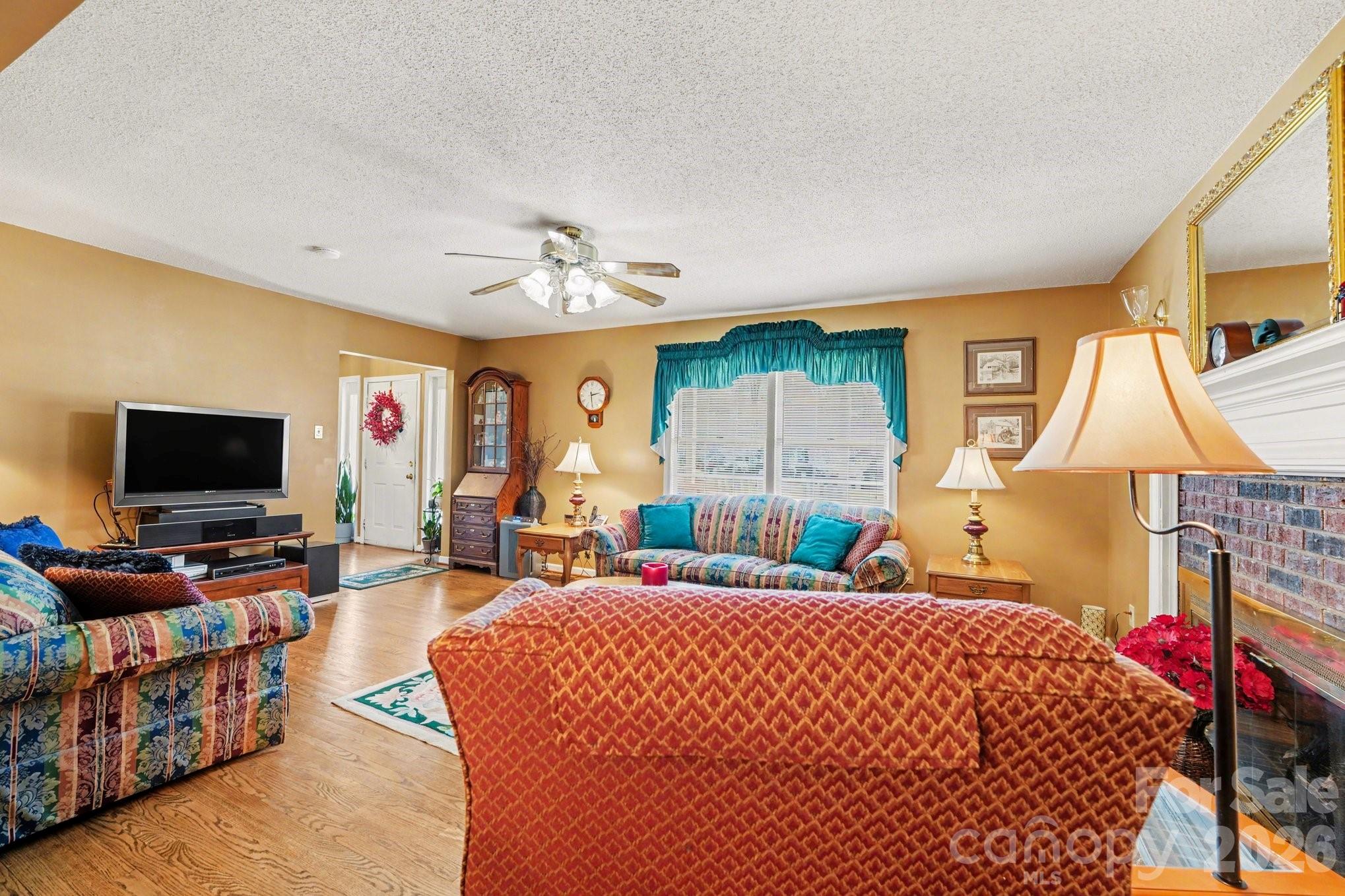 140 Eastwood Drive — Statesville