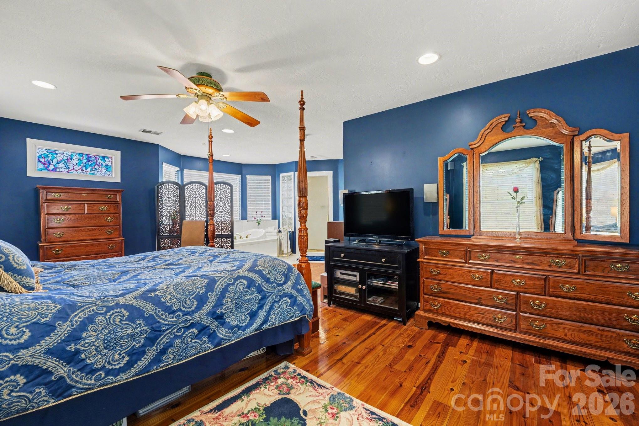 140 Eastwood Drive — Statesville