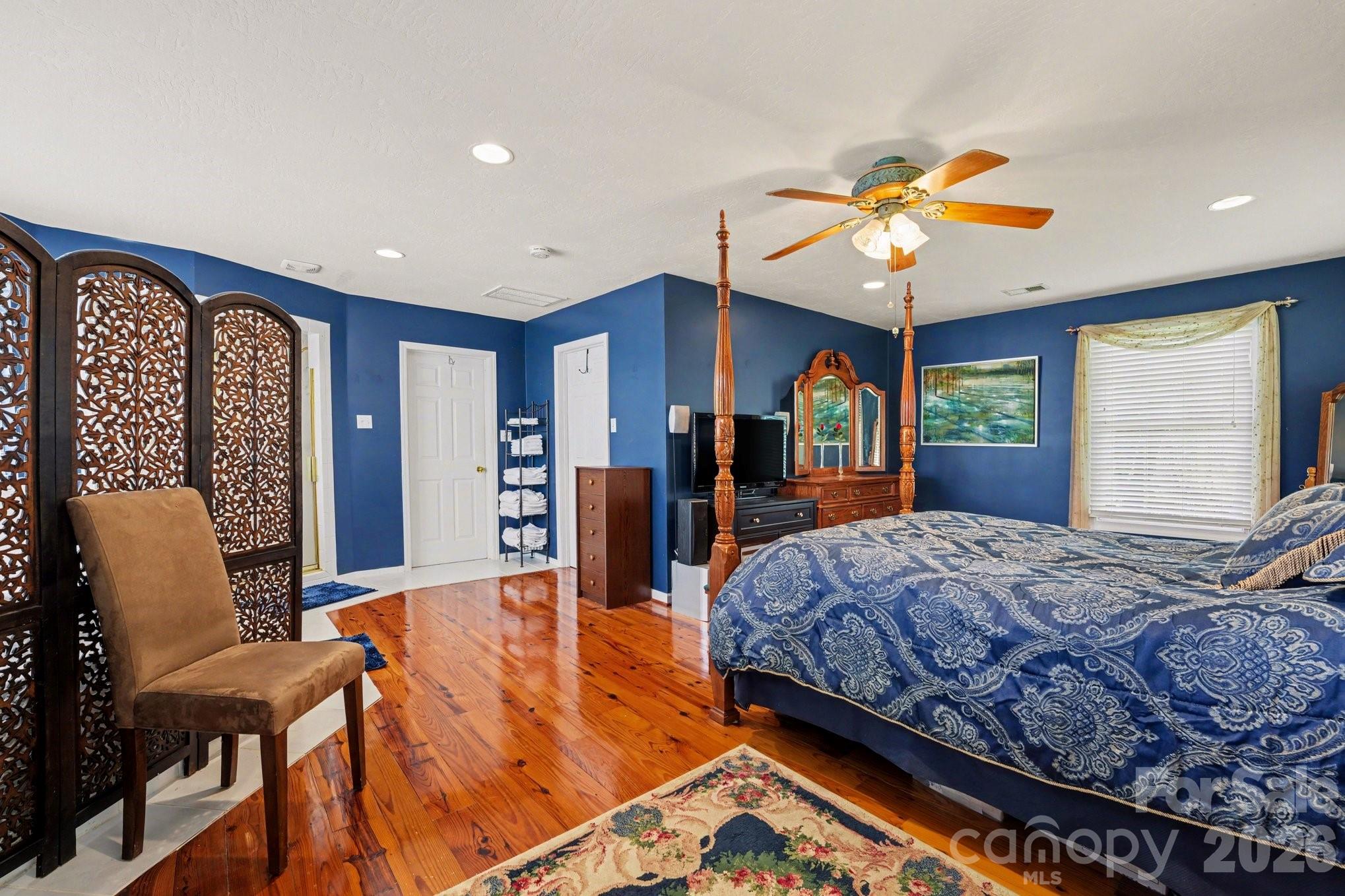 140 Eastwood Drive — Statesville