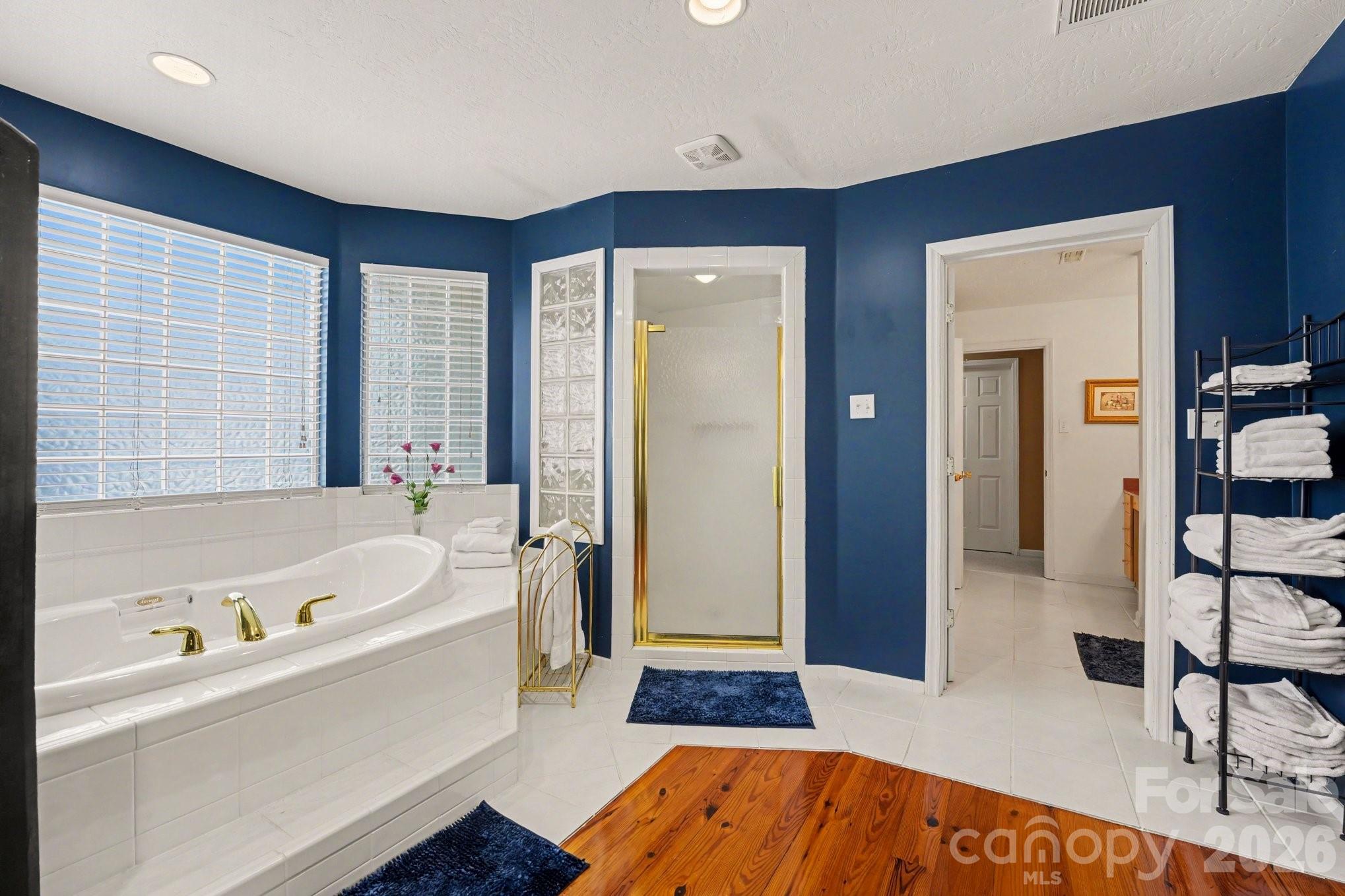 140 Eastwood Drive — Statesville