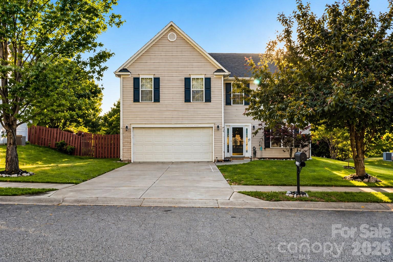 317 Ashton Bluff Circle — Mount Holly