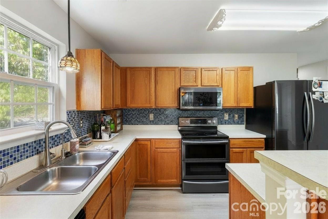 317 Ashton Bluff Circle — Mount Holly