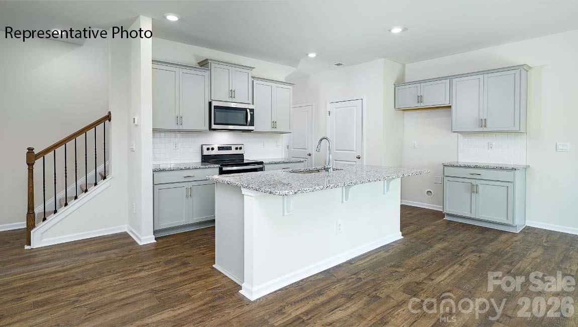 2078 10th Street SE — Hickory