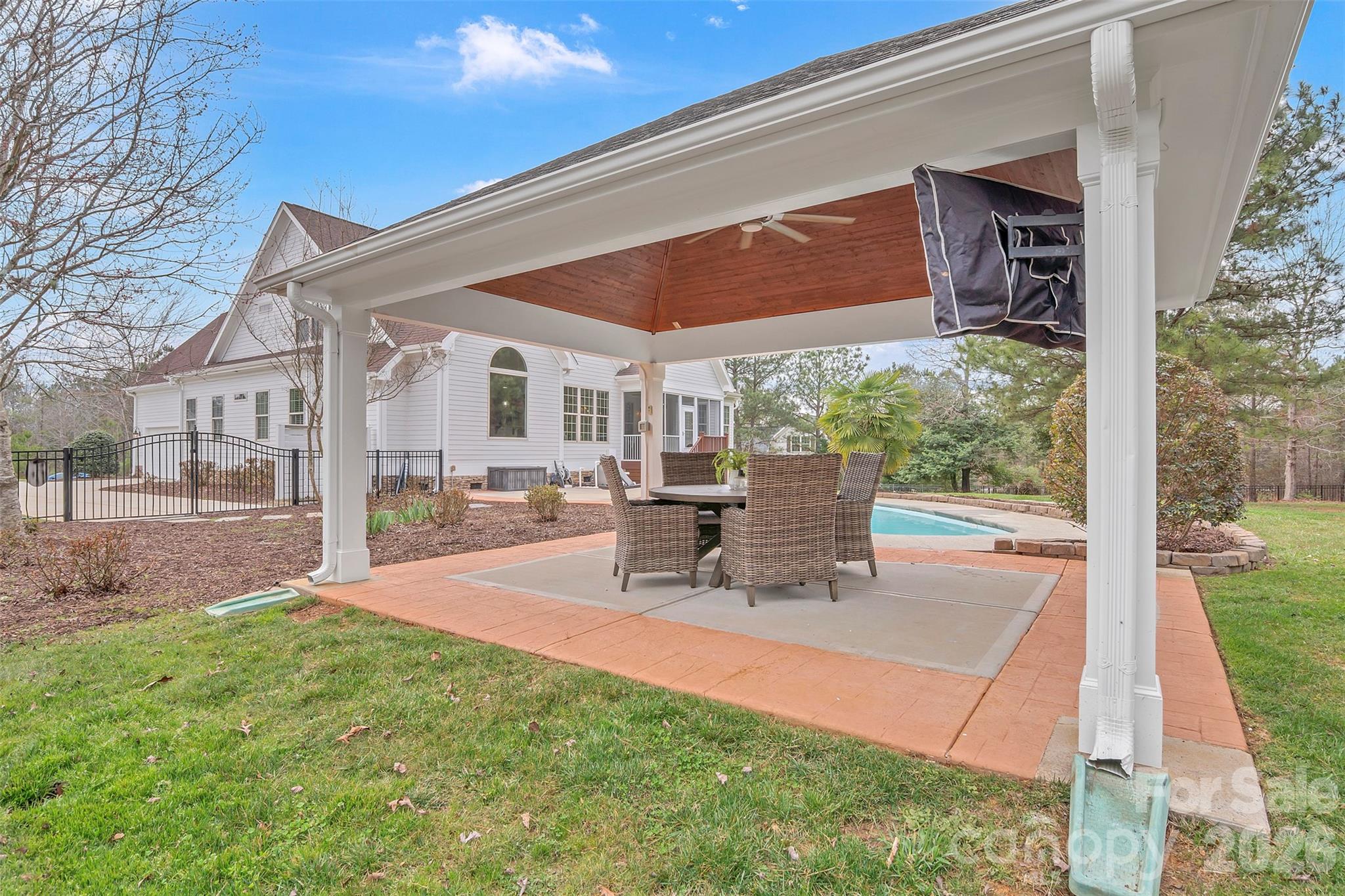 1862 White Fawn Lane — Rock Hill