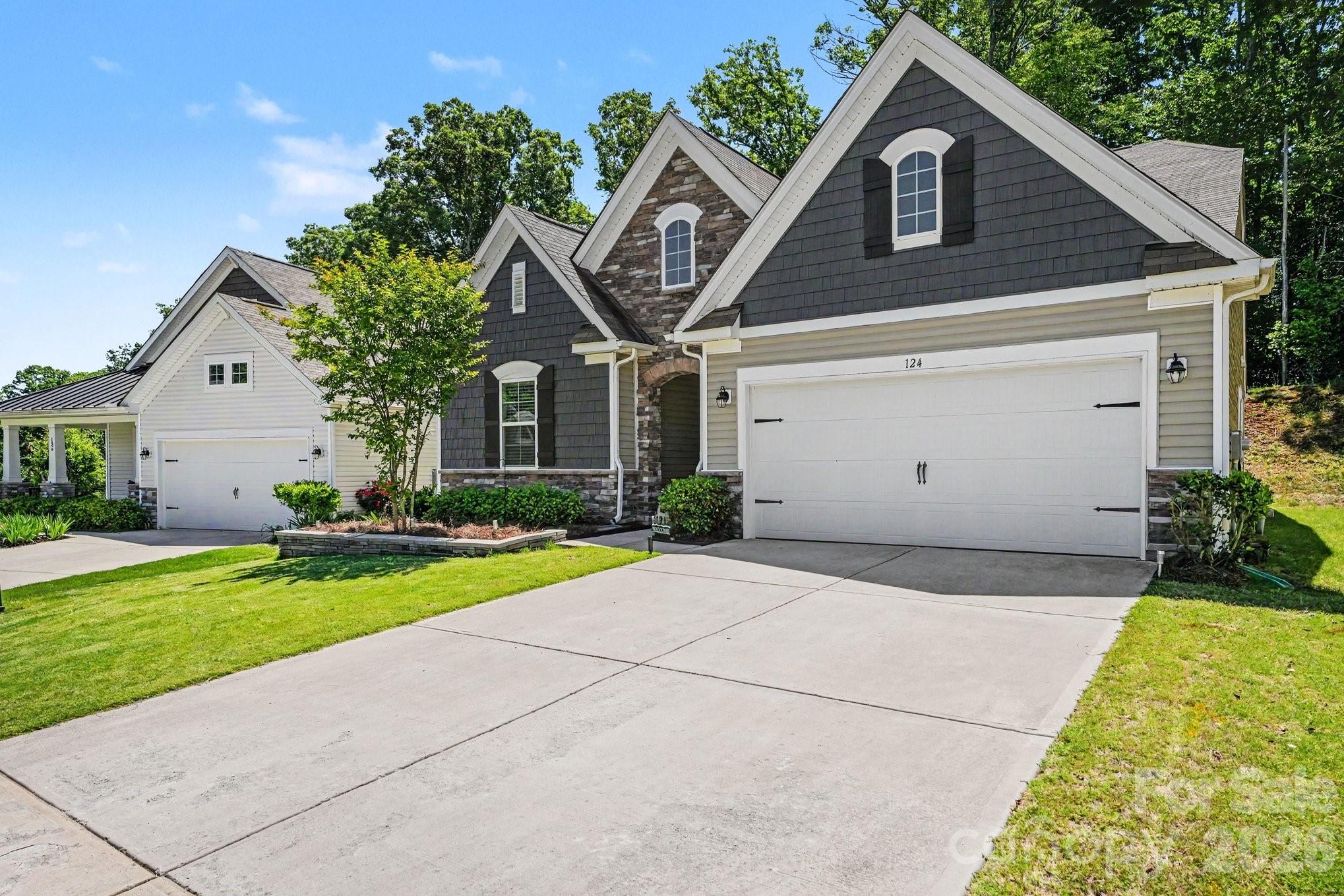 124 Goodleigh Lane — Mooresville