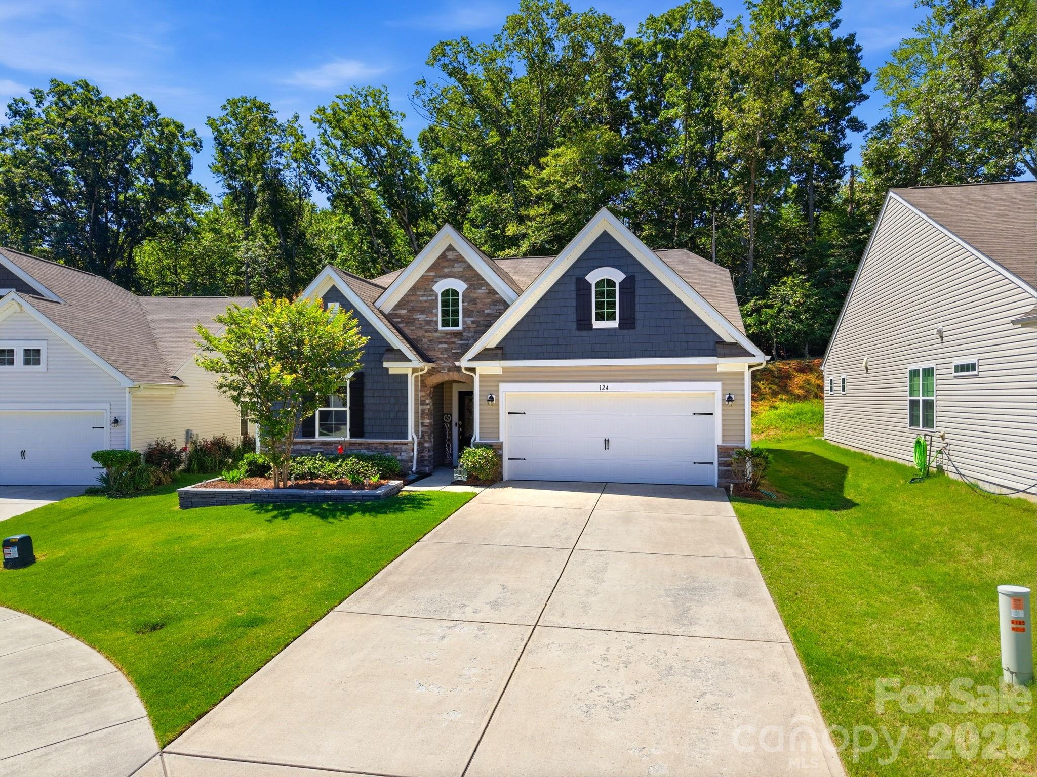 124 Goodleigh Lane — Mooresville