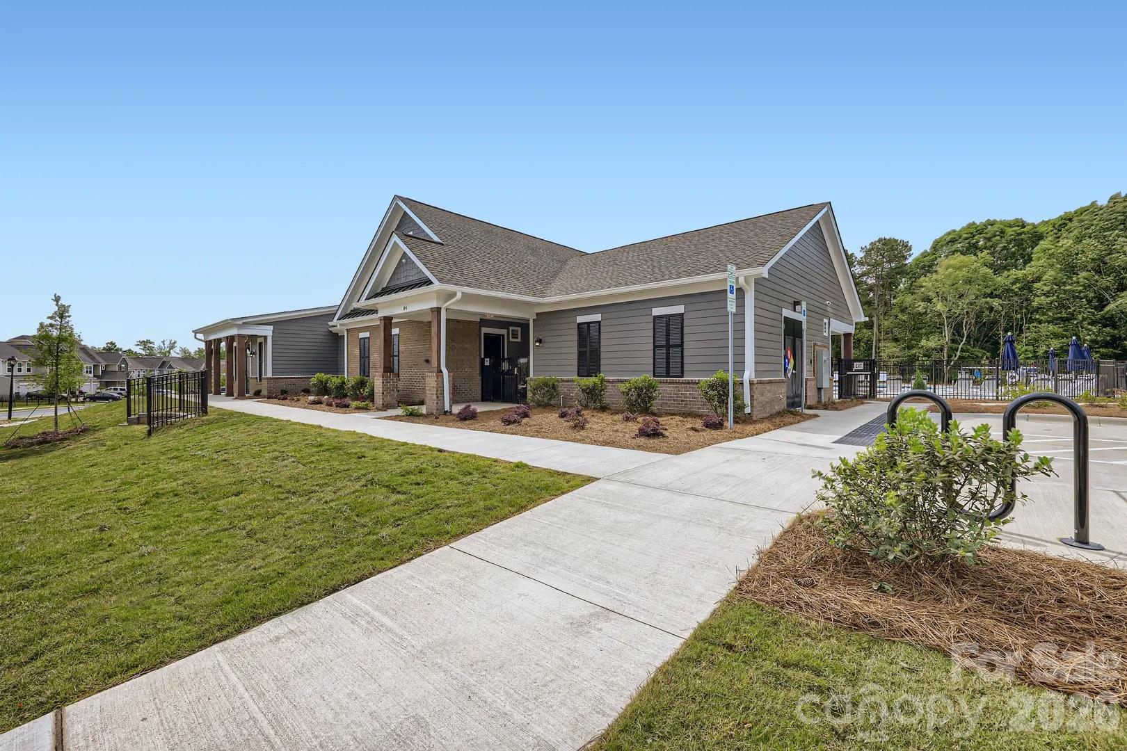 124 Goodleigh Lane — Mooresville