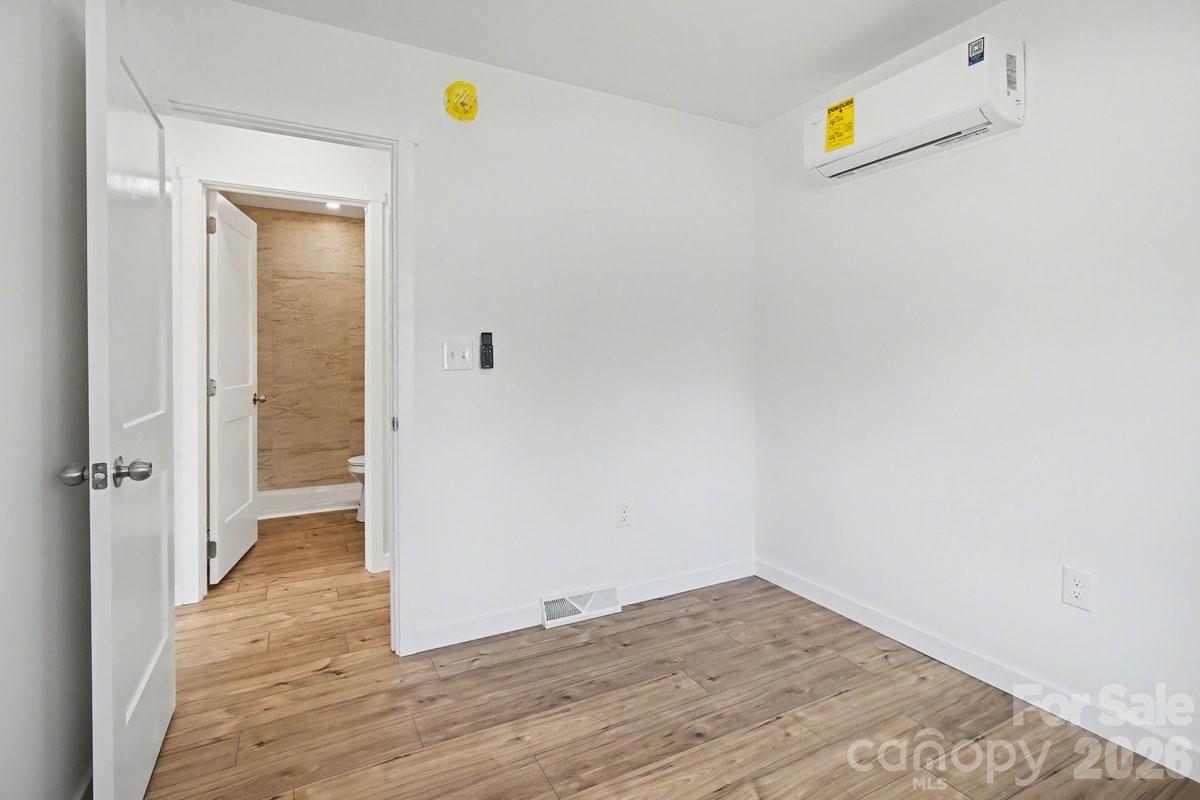 40 Evelake Drive — Asheville