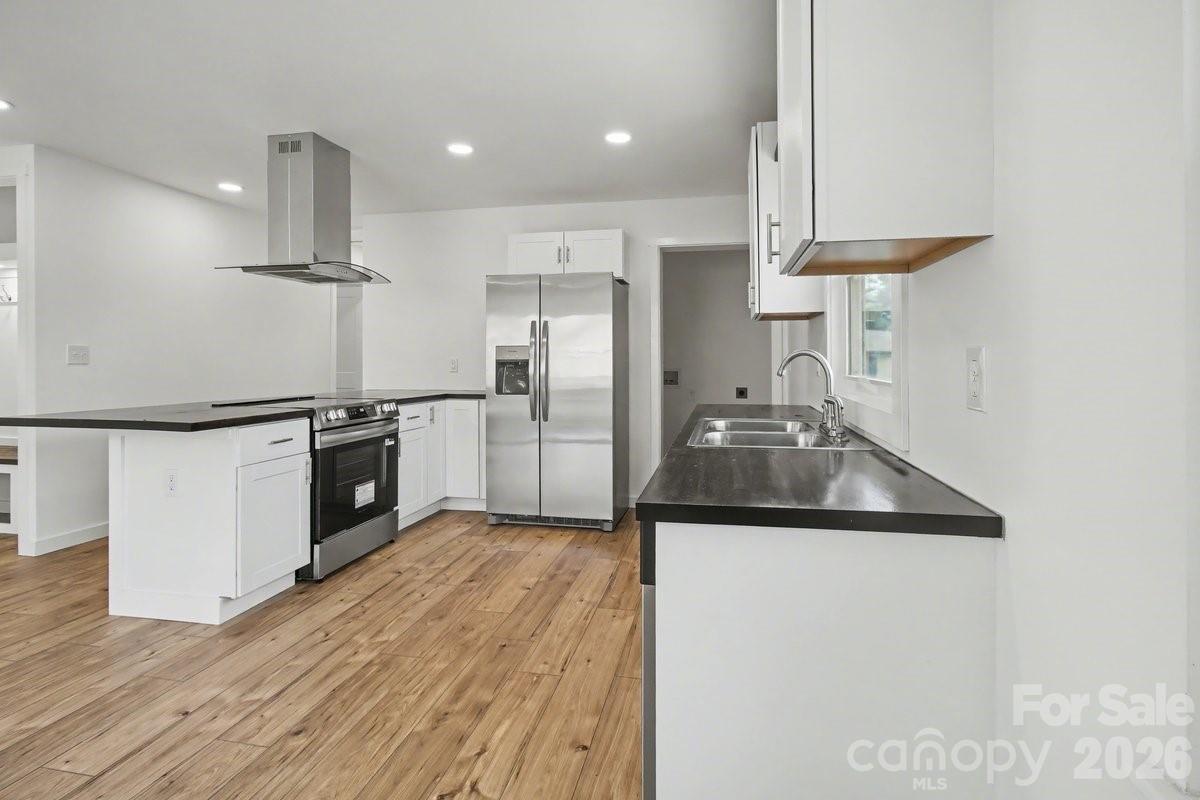 40 Evelake Drive — Asheville