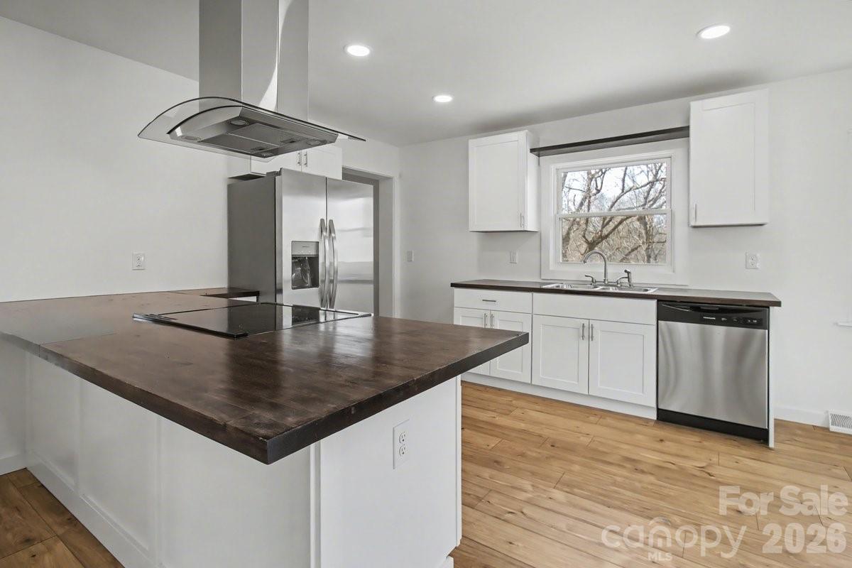 40 Evelake Drive — Asheville