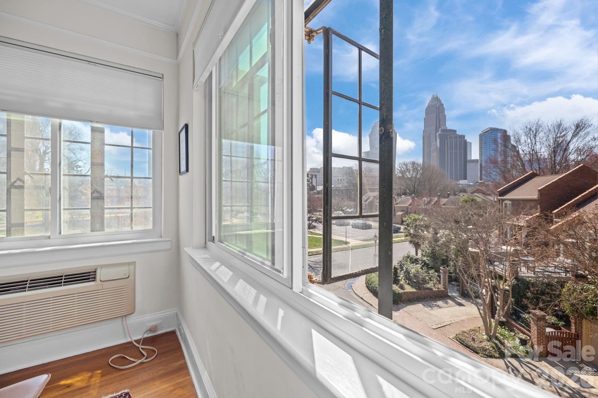 301 W 10th Street #308 — Charlotte
