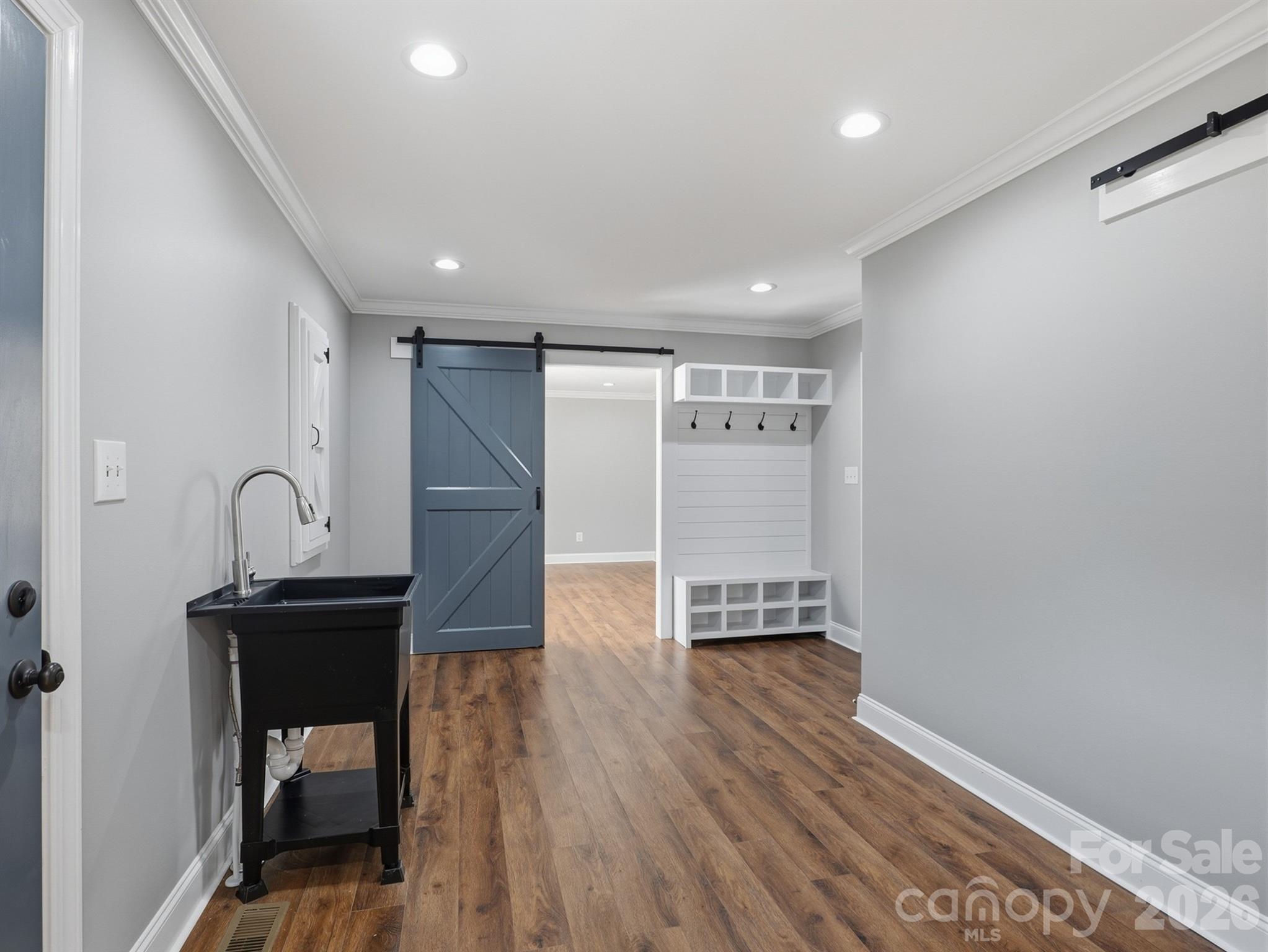 330 Skyview Drive — Catawba
