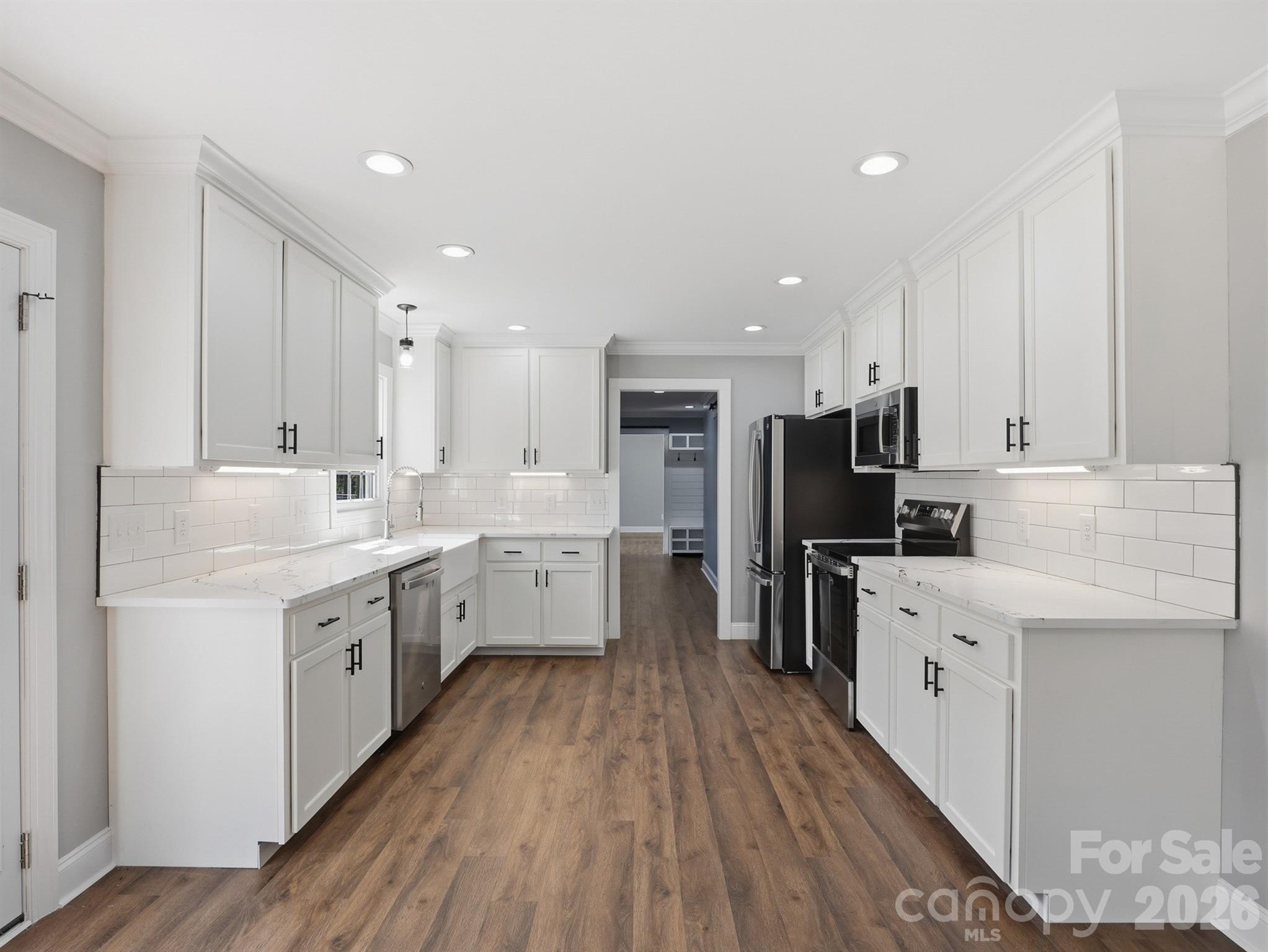 330 Skyview Drive — Catawba
