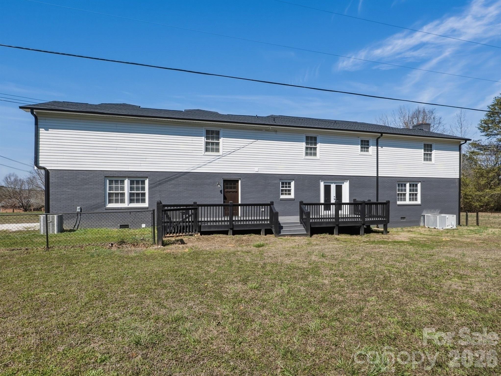 330 Skyview Drive — Catawba
