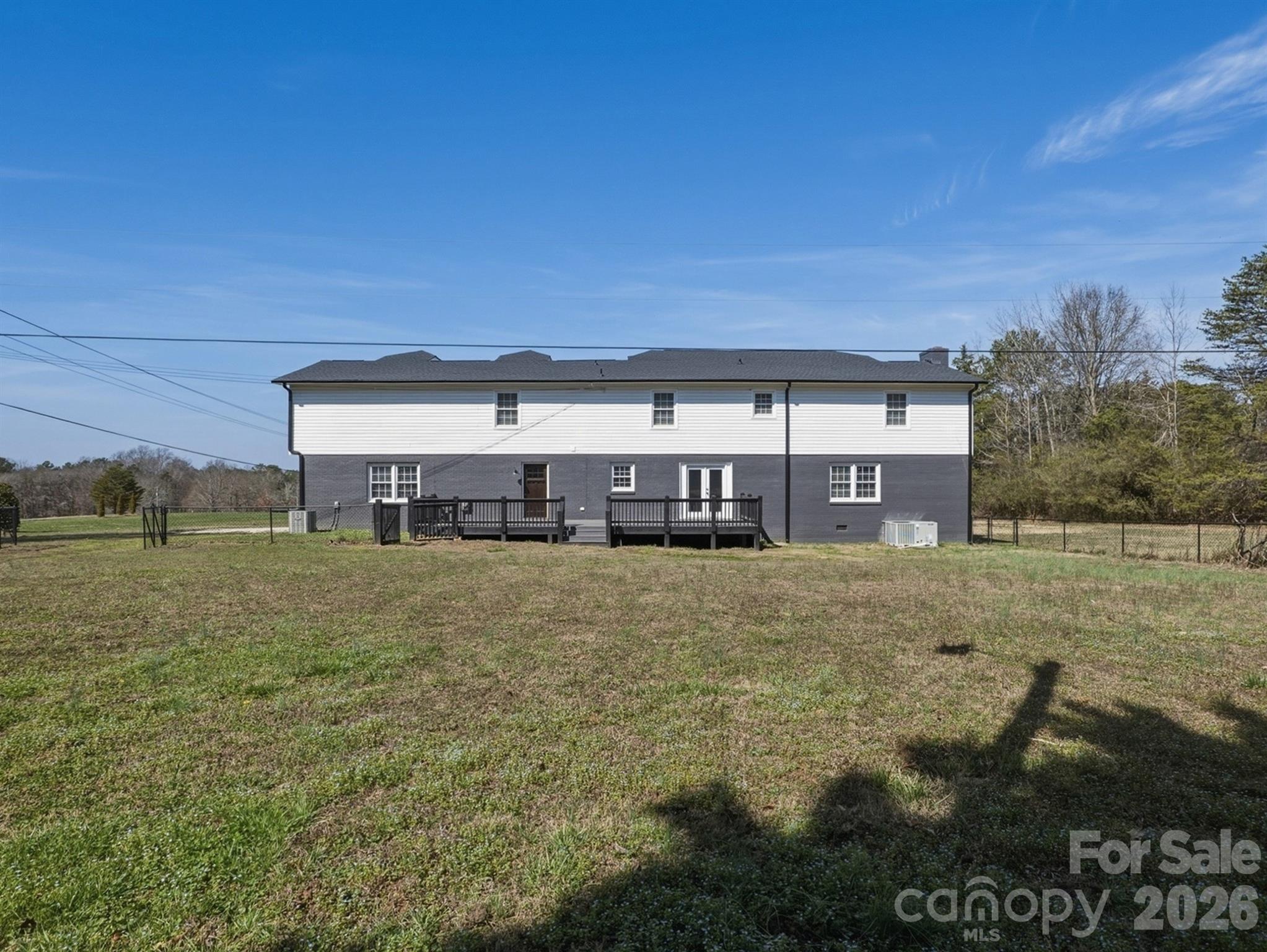 330 Skyview Drive — Catawba