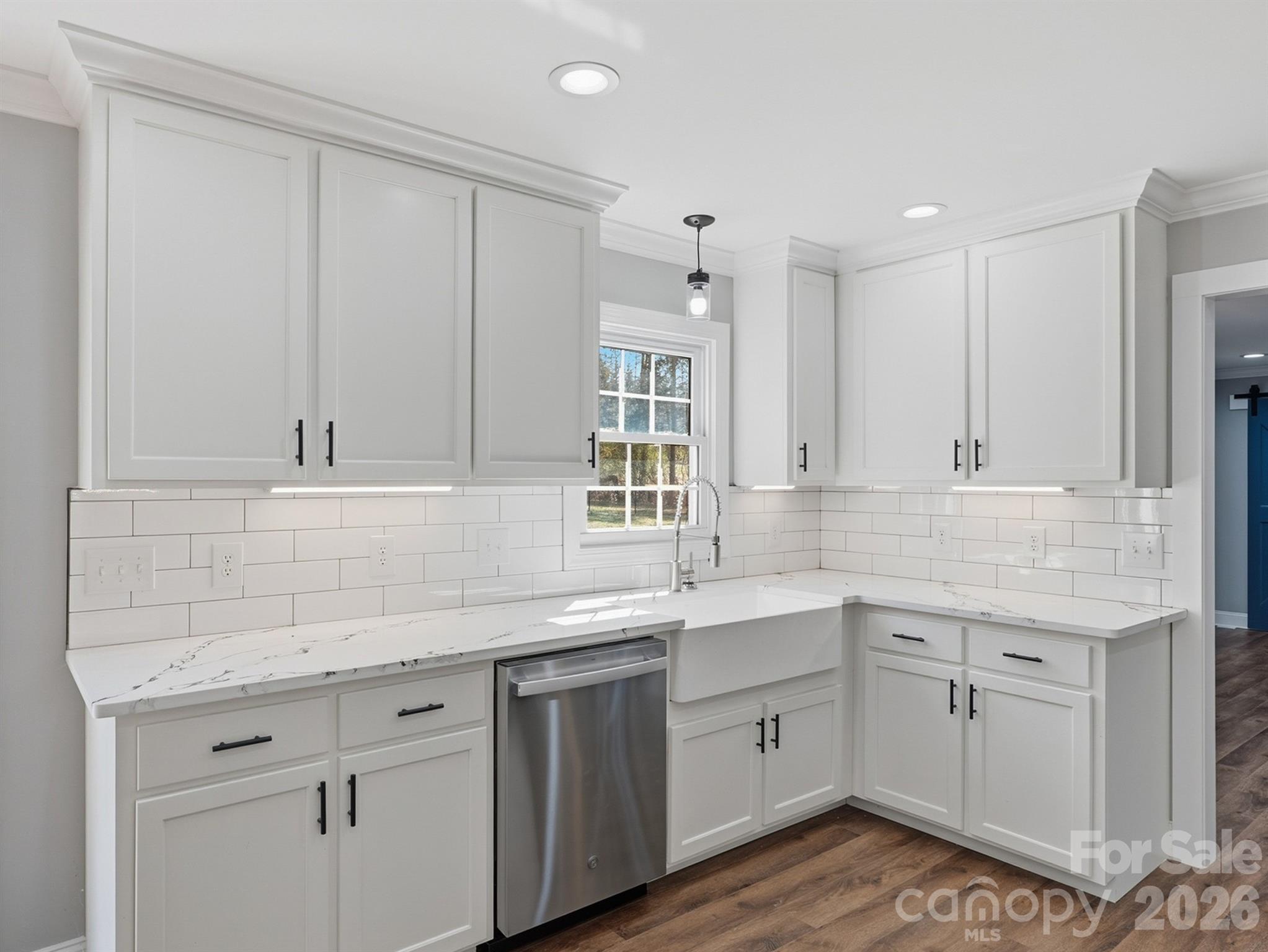 330 Skyview Drive — Catawba