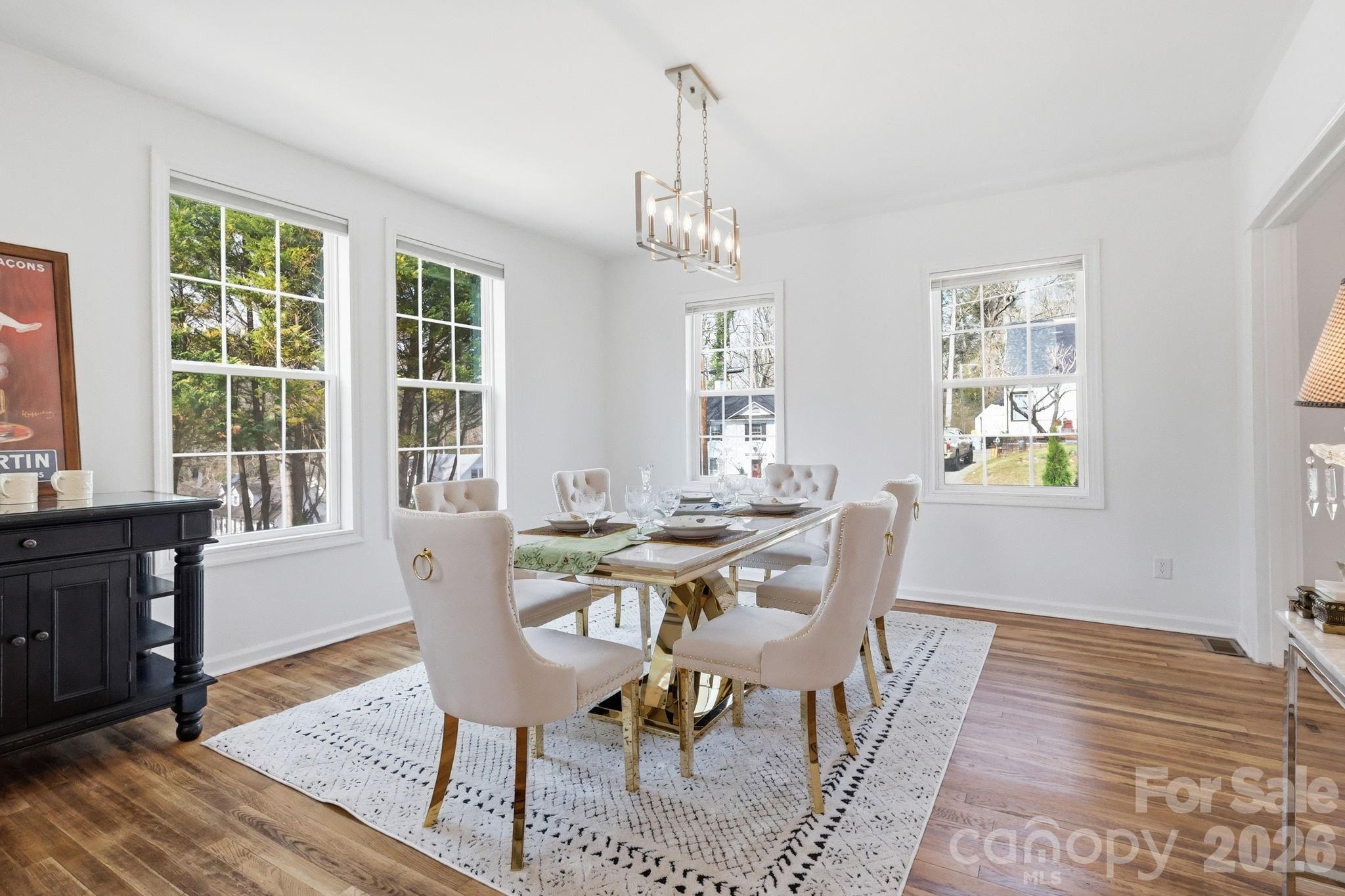 1407 Mimosa Lane — Lenoir