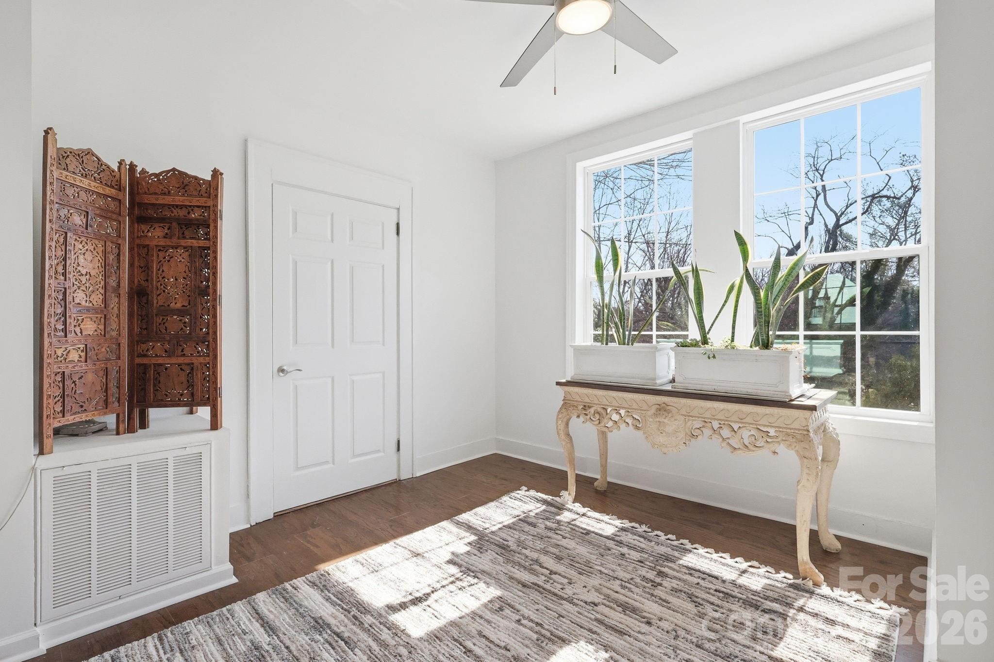 1407 Mimosa Lane — Lenoir