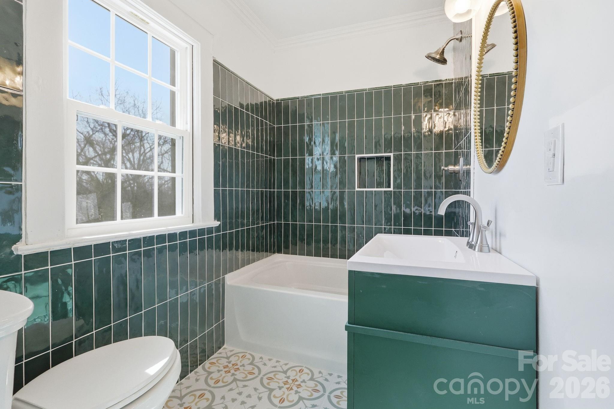 1407 Mimosa Lane — Lenoir